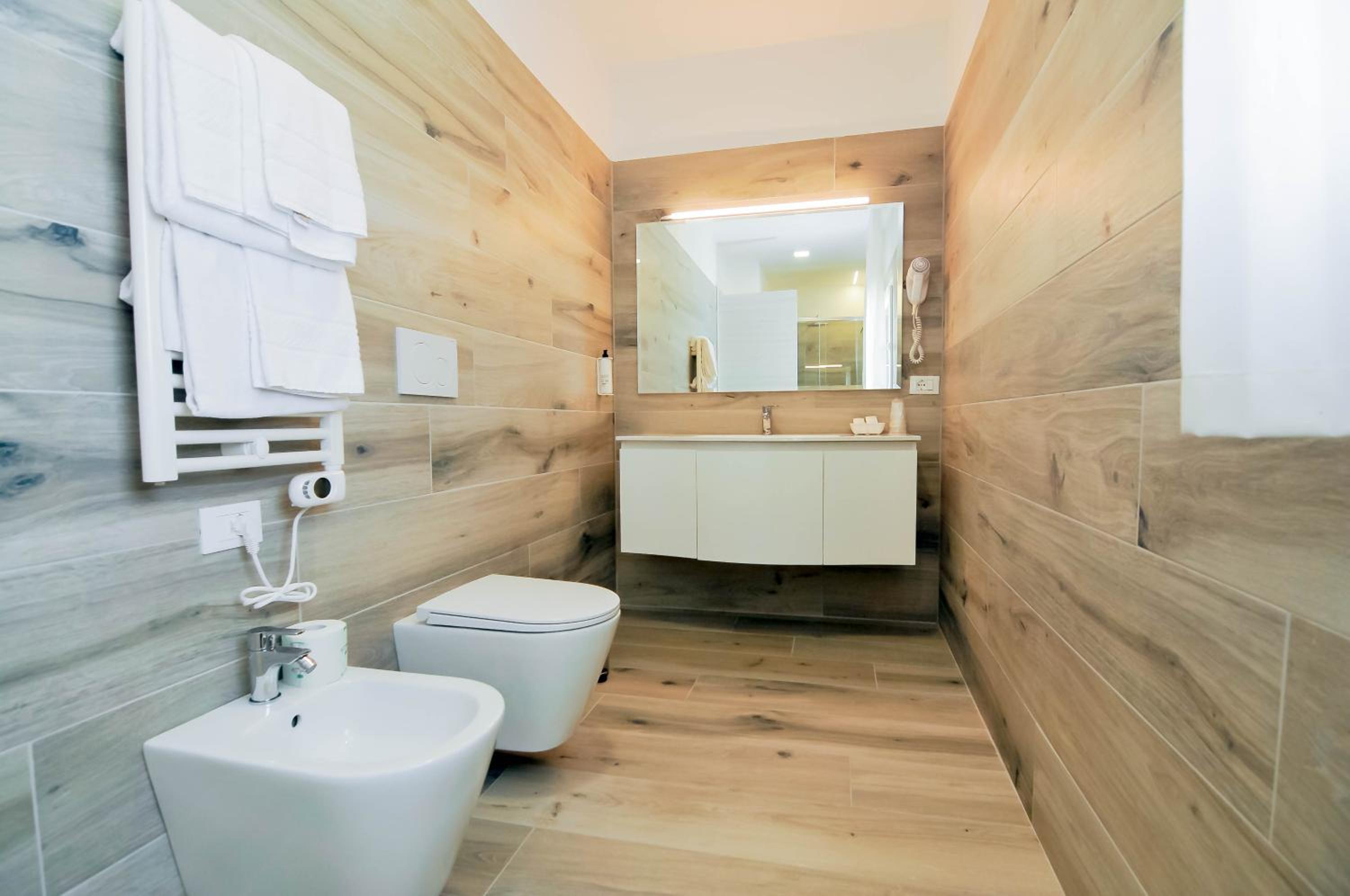 Large Junior Suite with Jacuzzi and Sauna - Annex Building - Photo 34