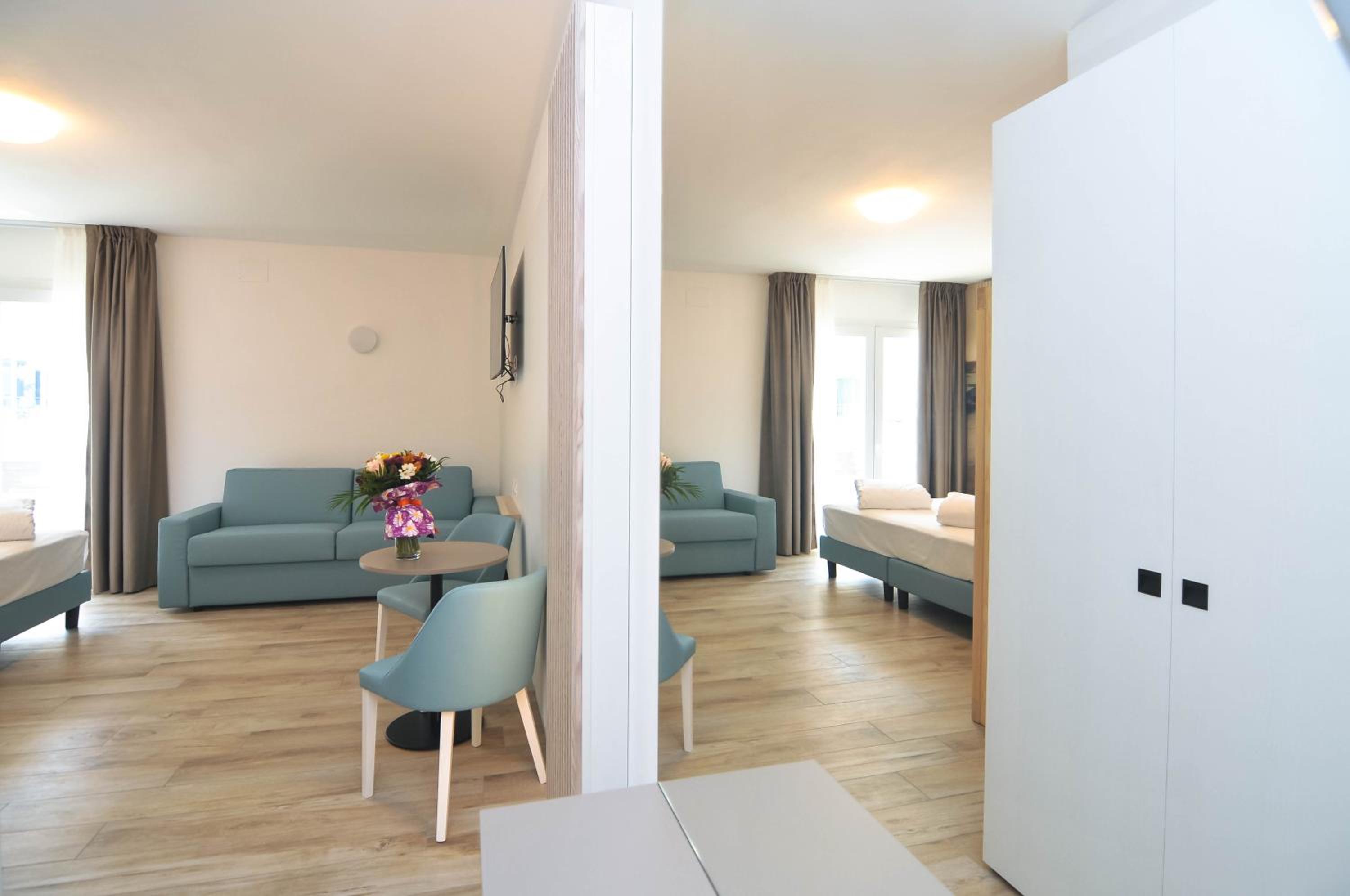 Large Junior Suite with Jacuzzi and Sauna - Annex Building - Photo 38