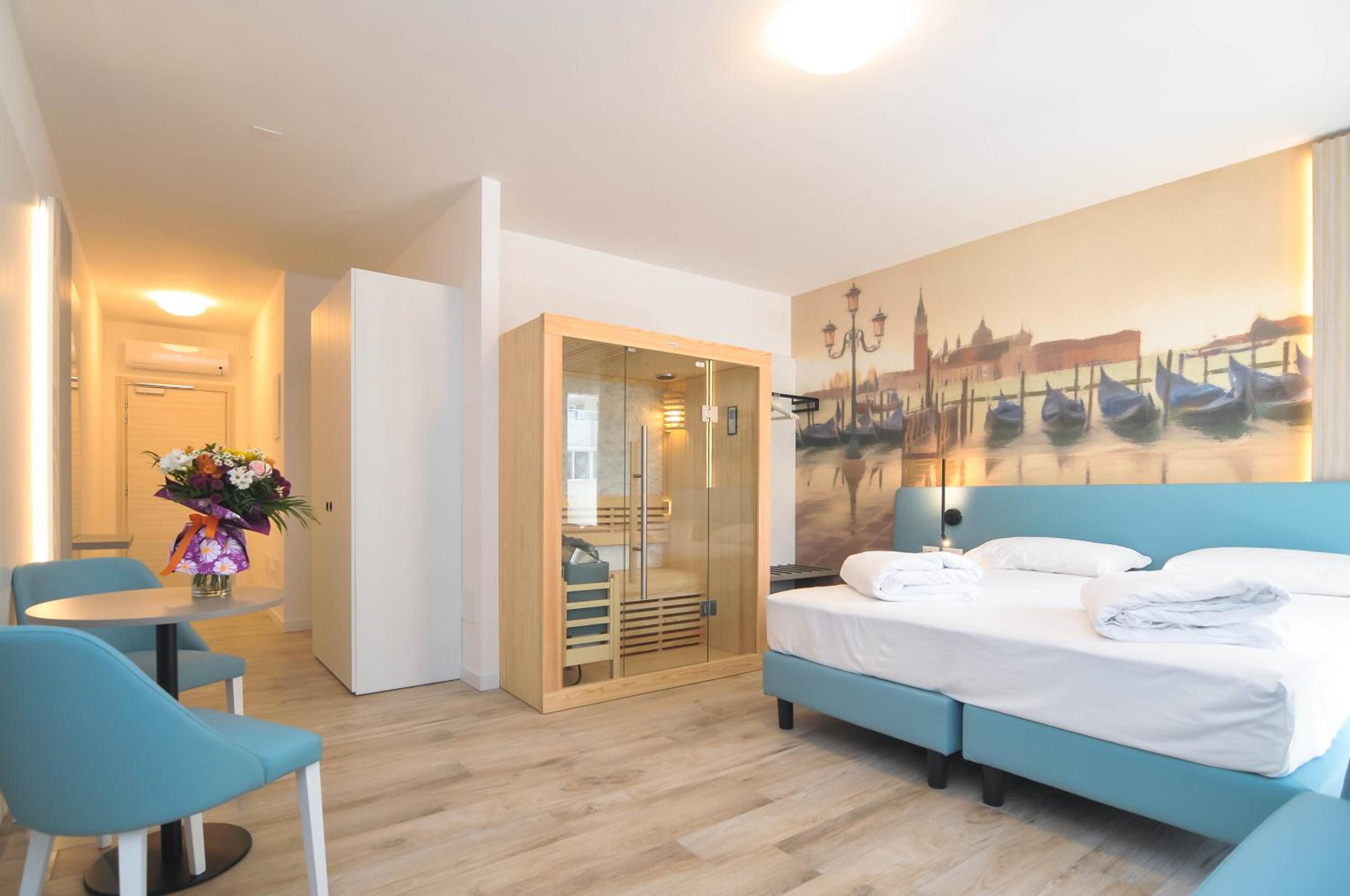 Large Junior Suite with Jacuzzi and Sauna - Annex Building - Photo 41