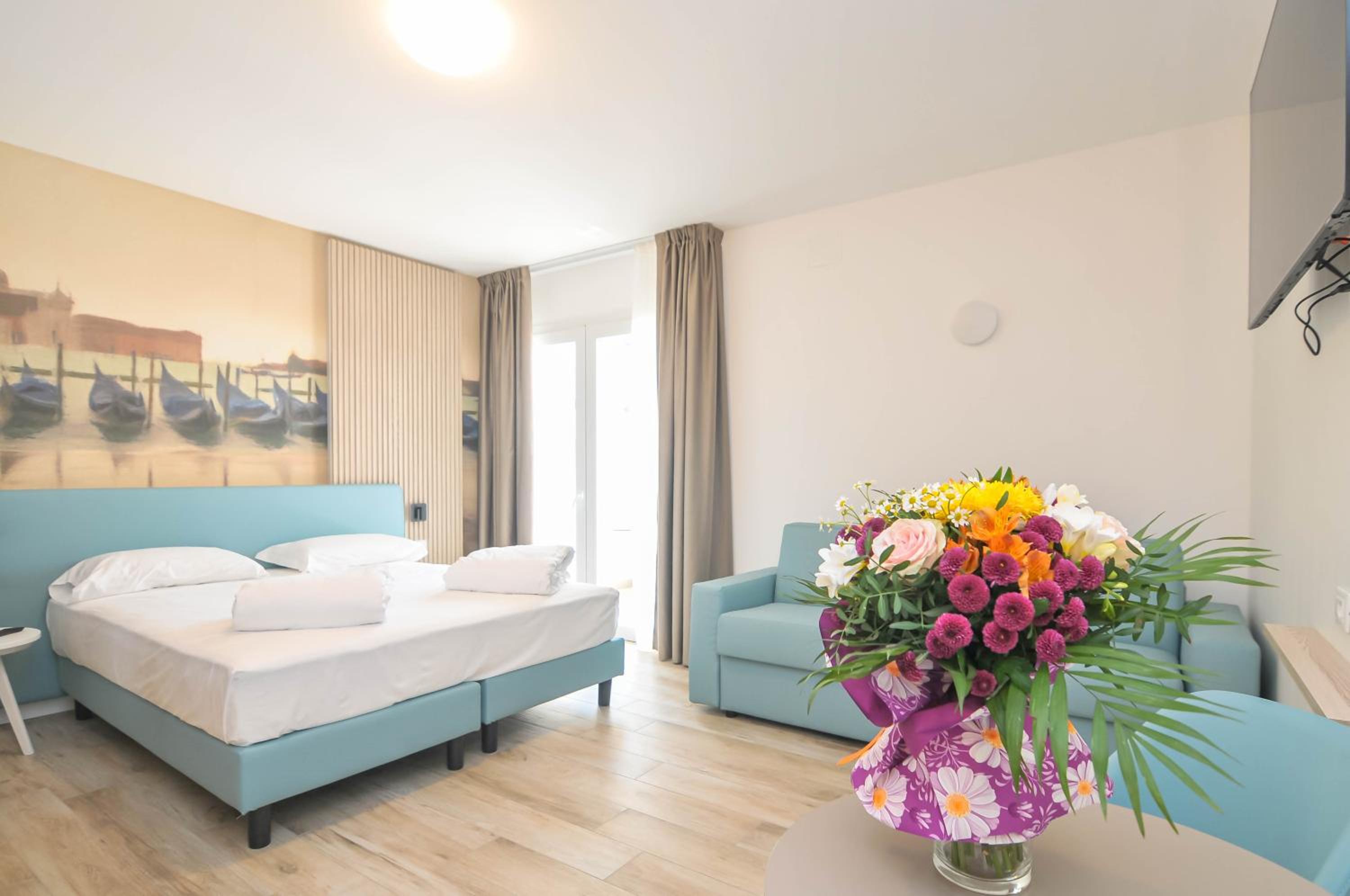 Large Junior Suite with Jacuzzi and Sauna - Annex Building - Photo 43