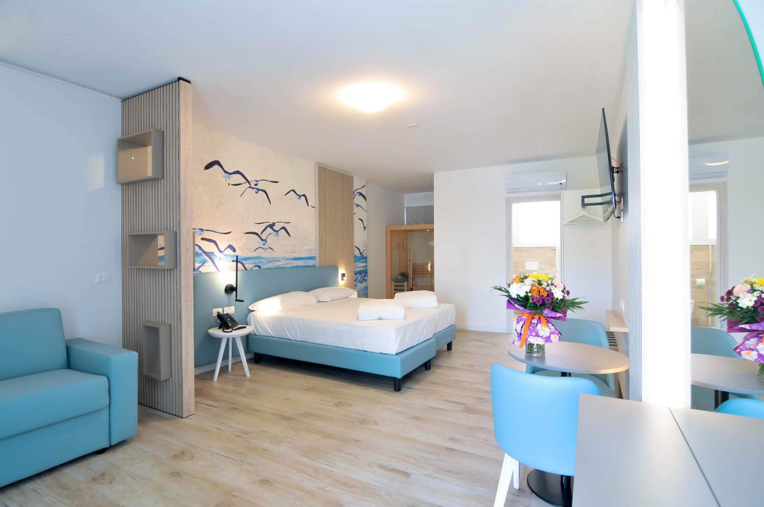 Large Junior Suite with Jacuzzi and Sauna - Annex Building - Photo 47