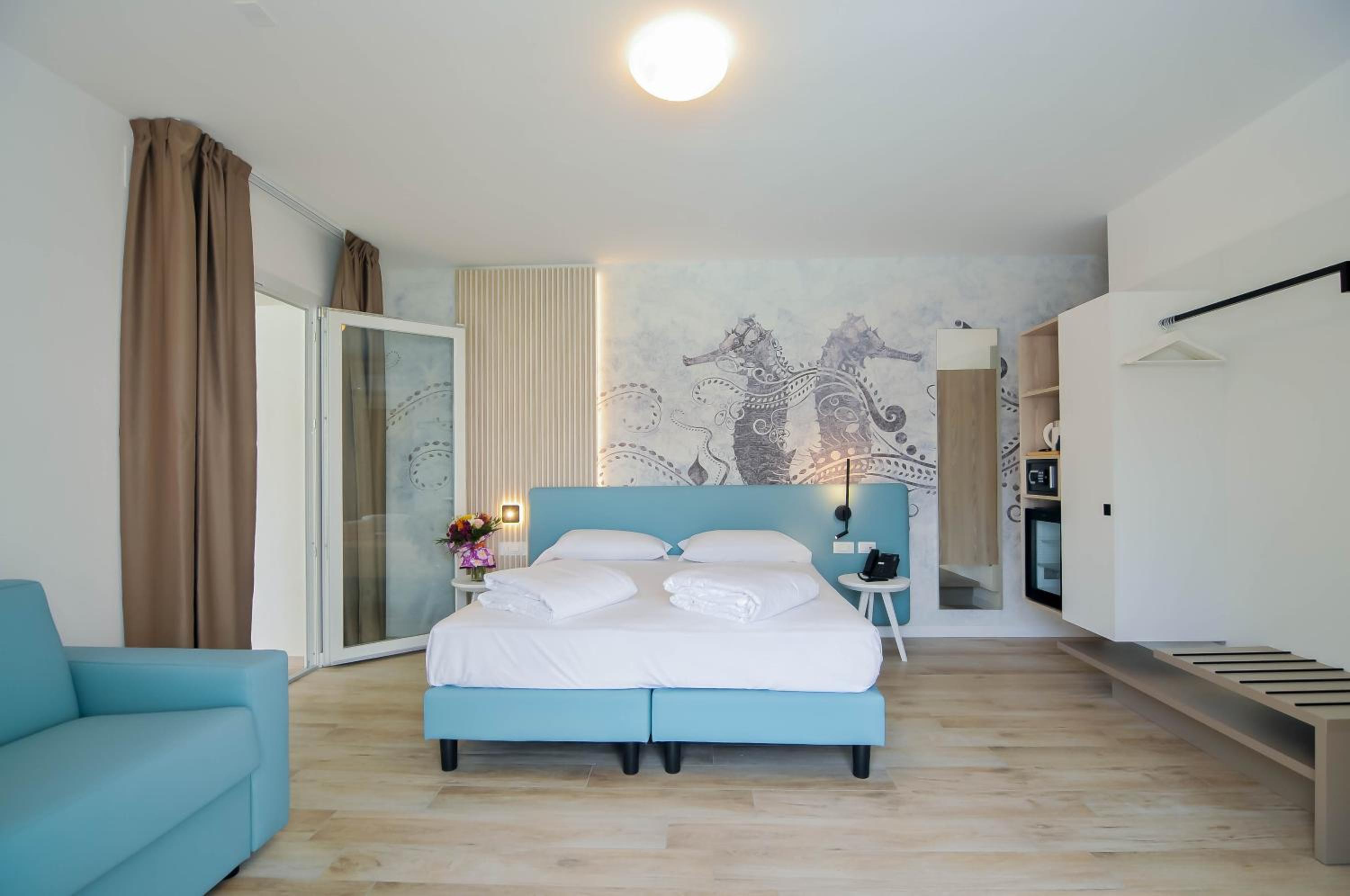 Large Junior Suite with Jacuzzi and Sauna - Annex Building - Photo 2