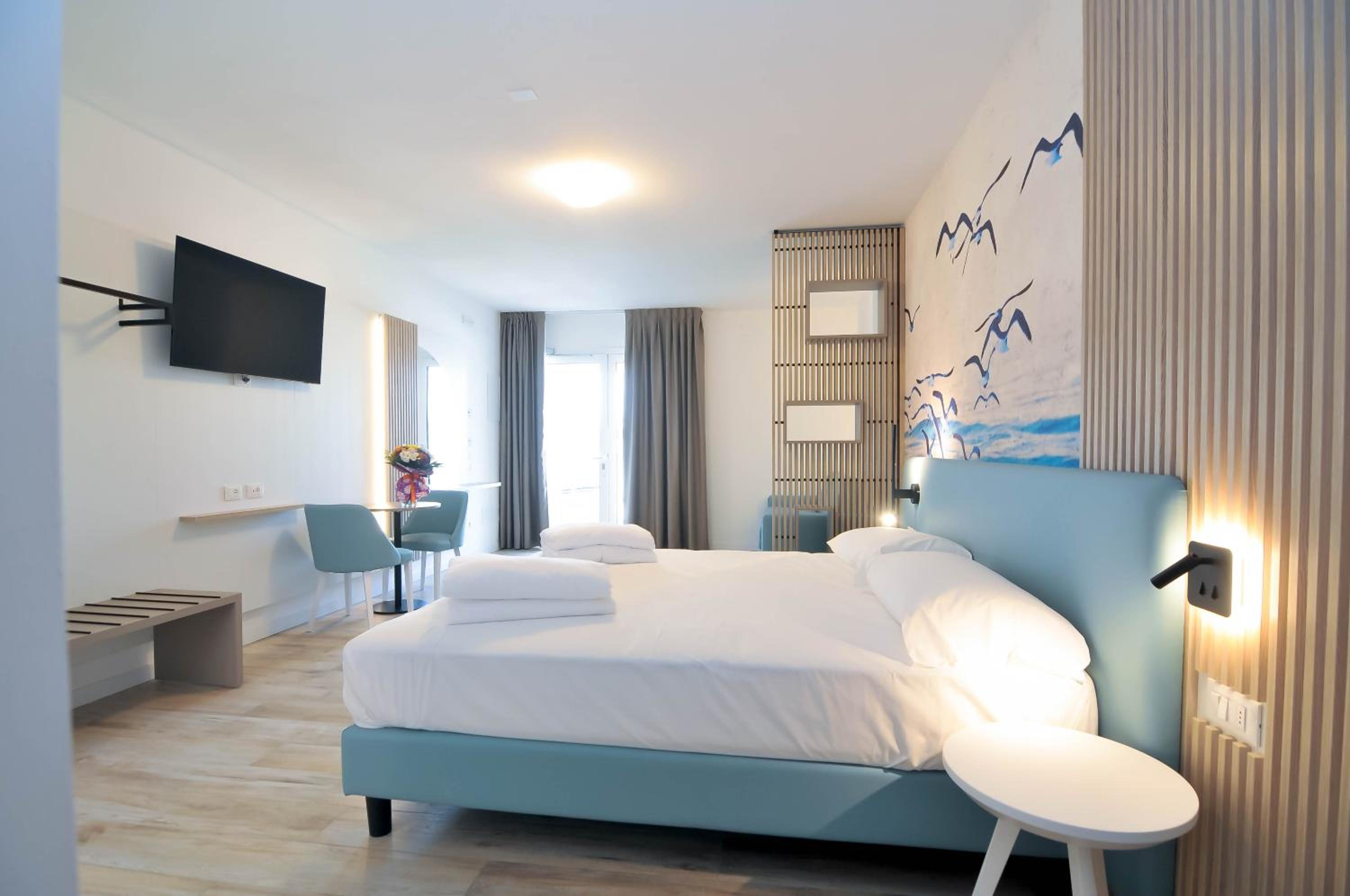 Large Junior Suite with Jacuzzi and Sauna - Annex Building - Photo 12