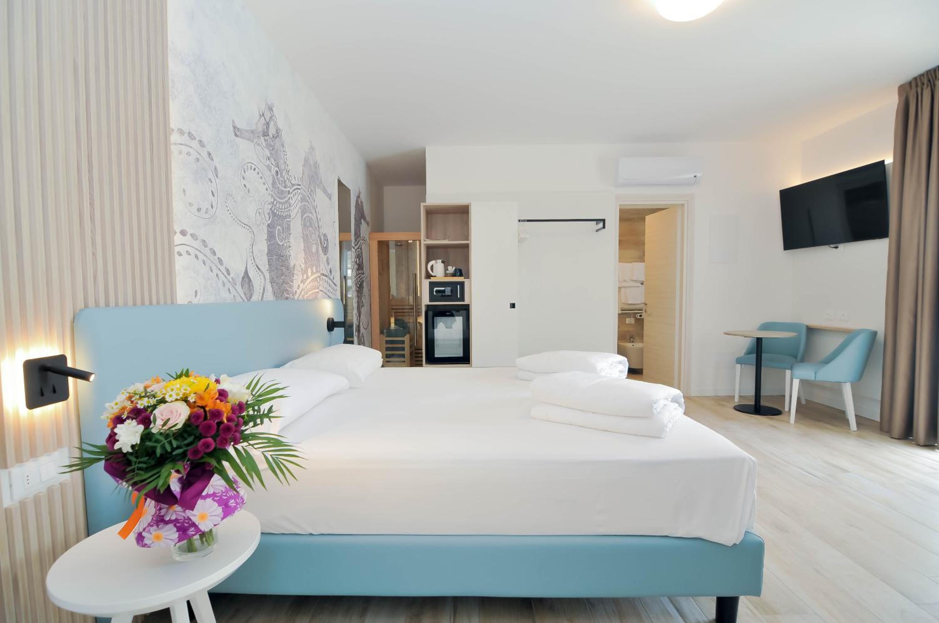 Large Junior Suite with Jacuzzi and Sauna - Annex Building - Photo 14