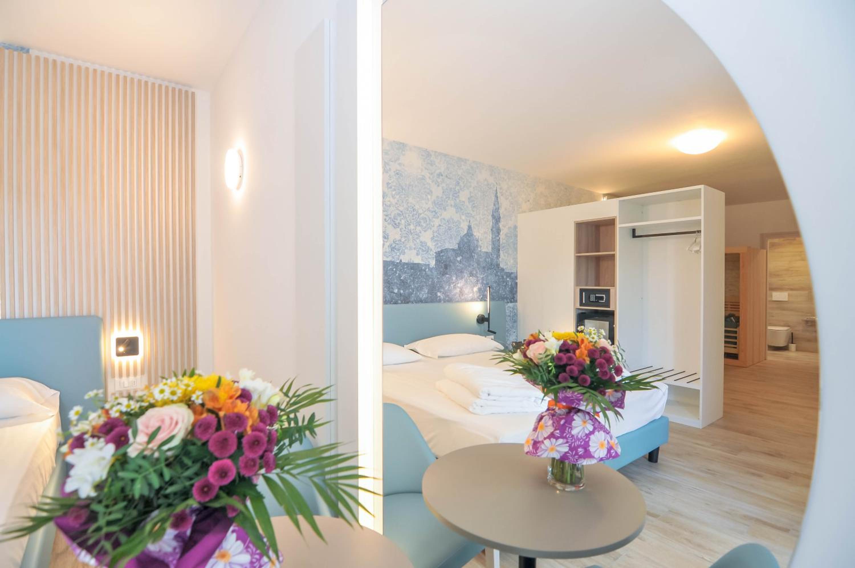 Large Junior Suite with Jacuzzi and Sauna - Annex Building - Photo 19