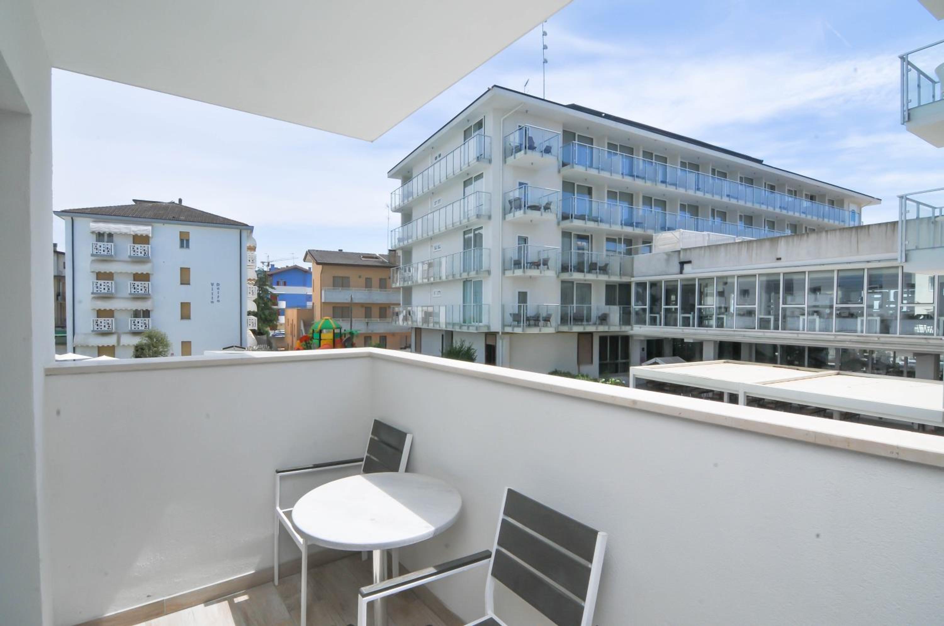 Junior Suite with Jacuzzi and Sauna - Annex Building - Photo 6