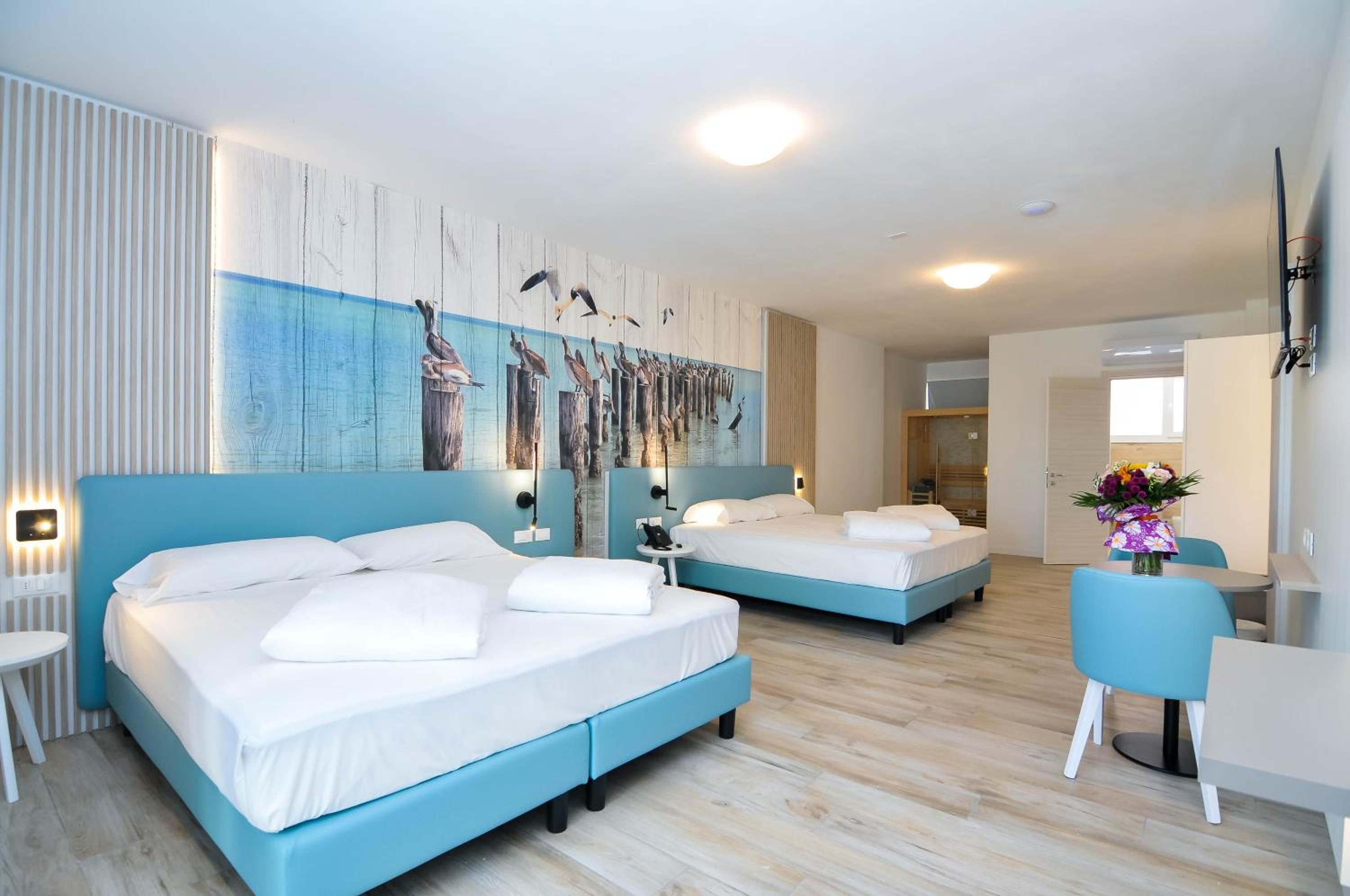 Large Junior Suite with Jacuzzi and Sauna - Annex Building - Photo 23