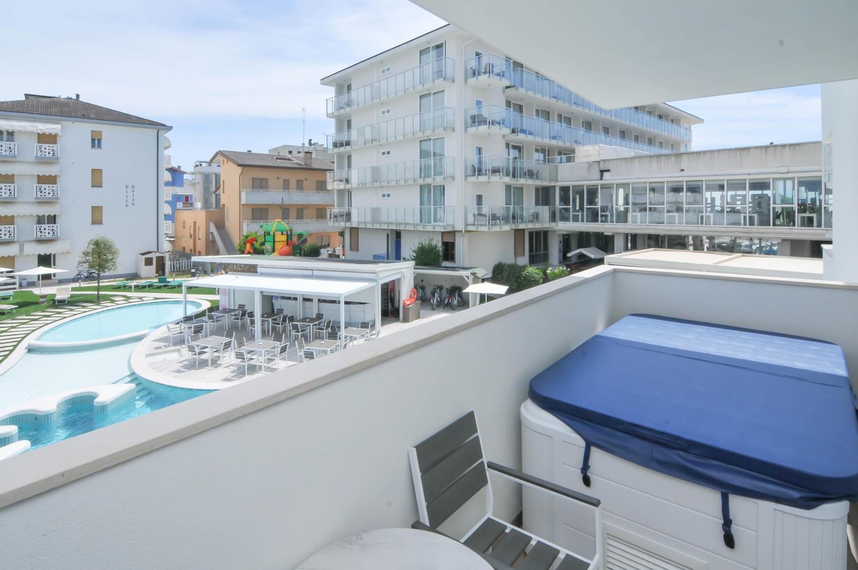 Junior Suite with Jacuzzi and Sauna - Annex Building - Photo 13