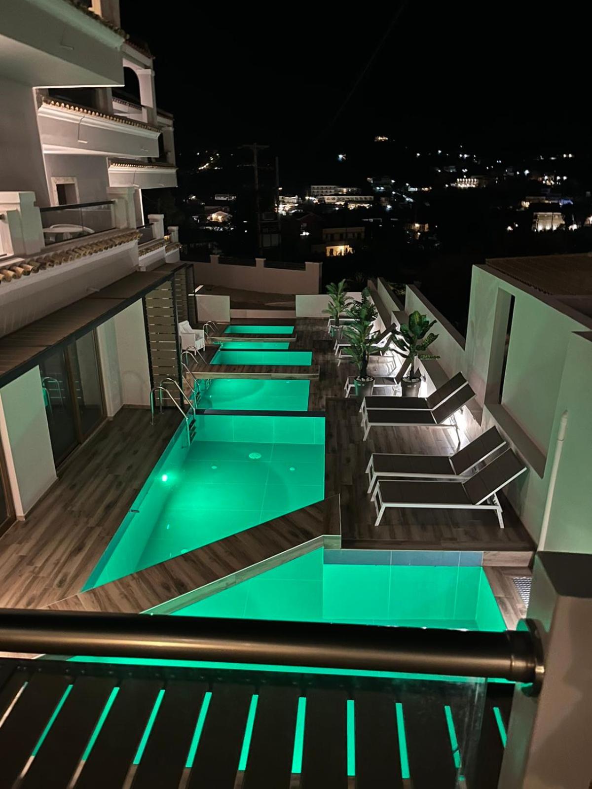 Suite with Pool View photo 1