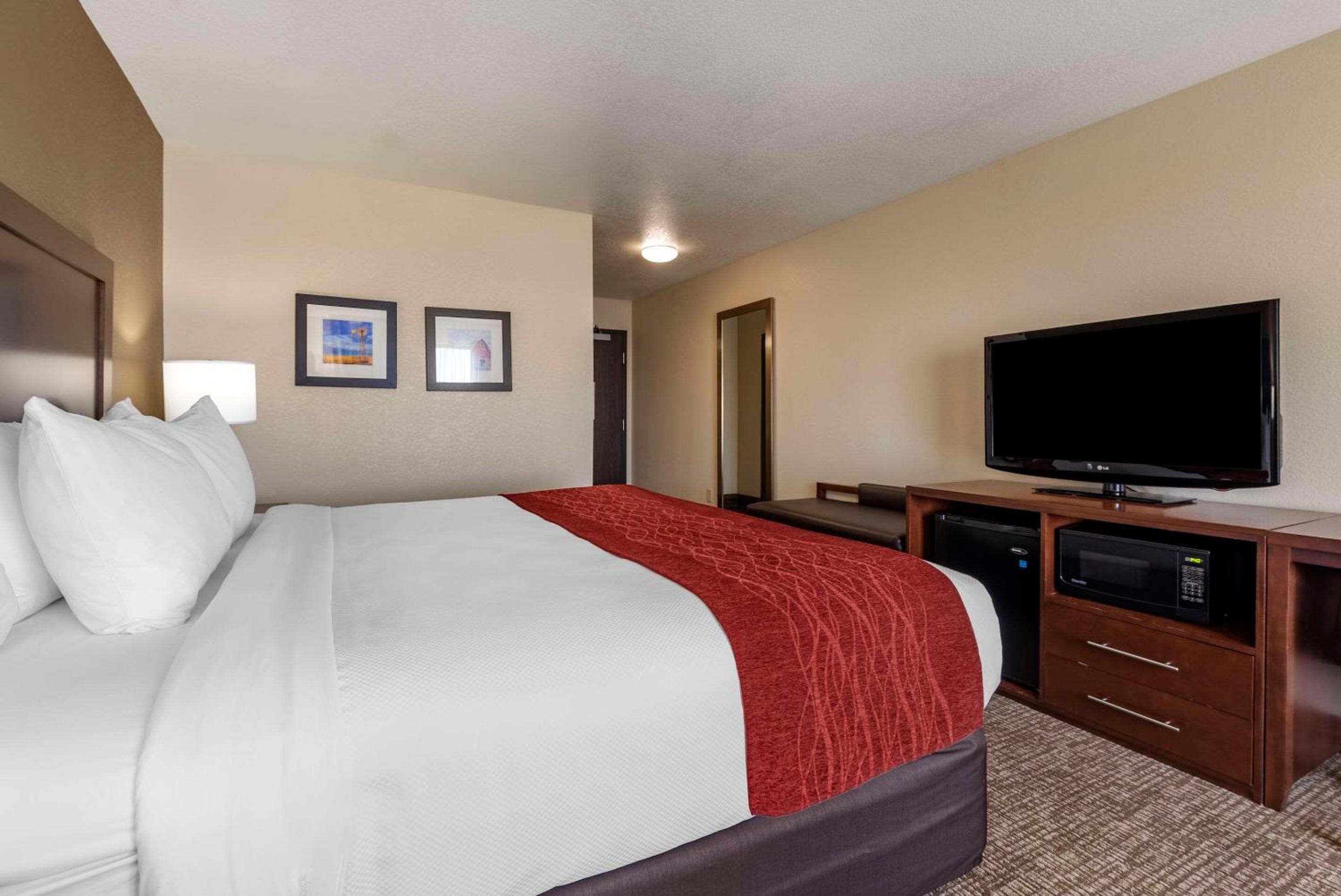 Standard King Room - Non Smoking - Photo 6