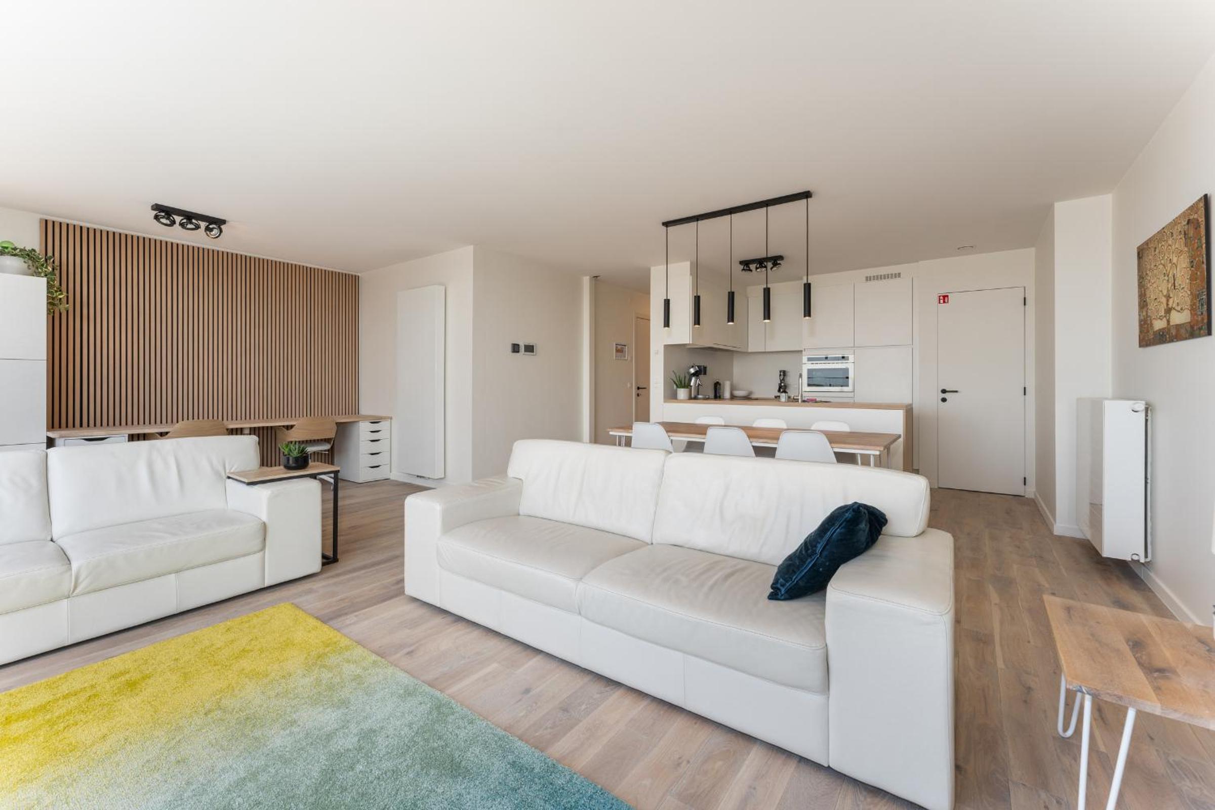 Two-Bedroom Apartment with View photo 3