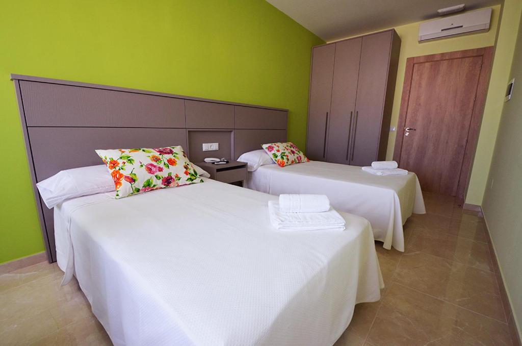 Deluxe Twin Room photo 3