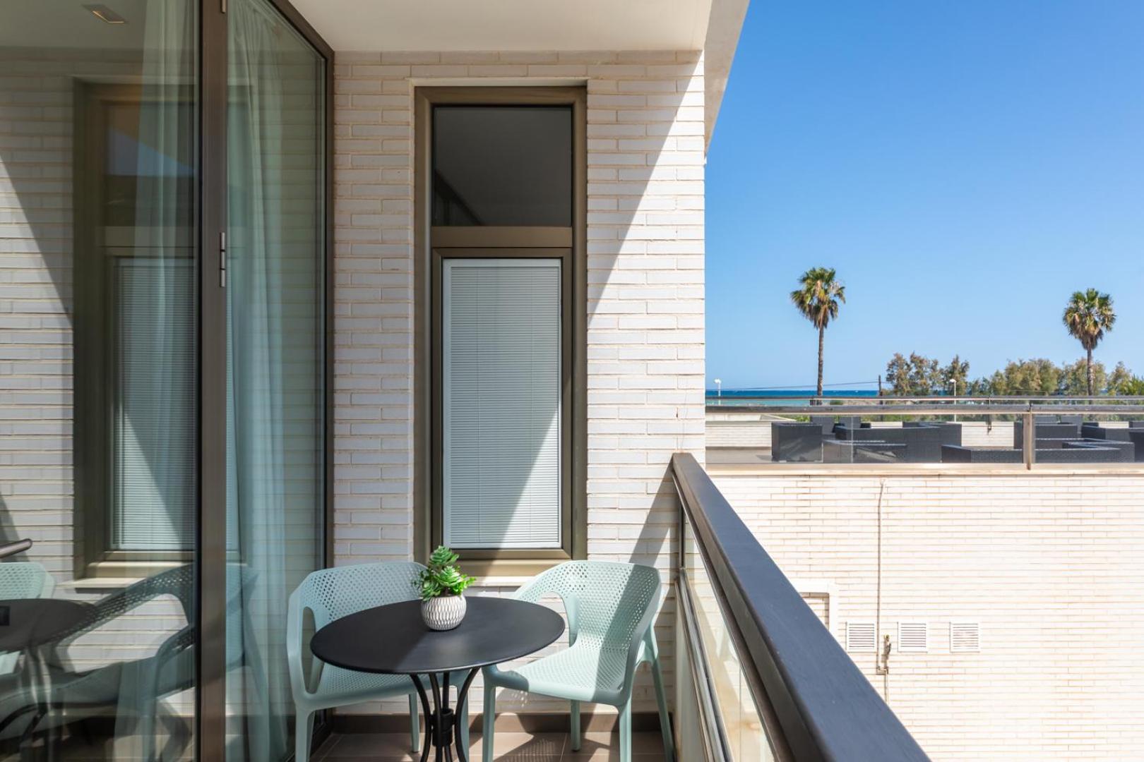 Deluxe Double Room With Sea View - Photo 4
