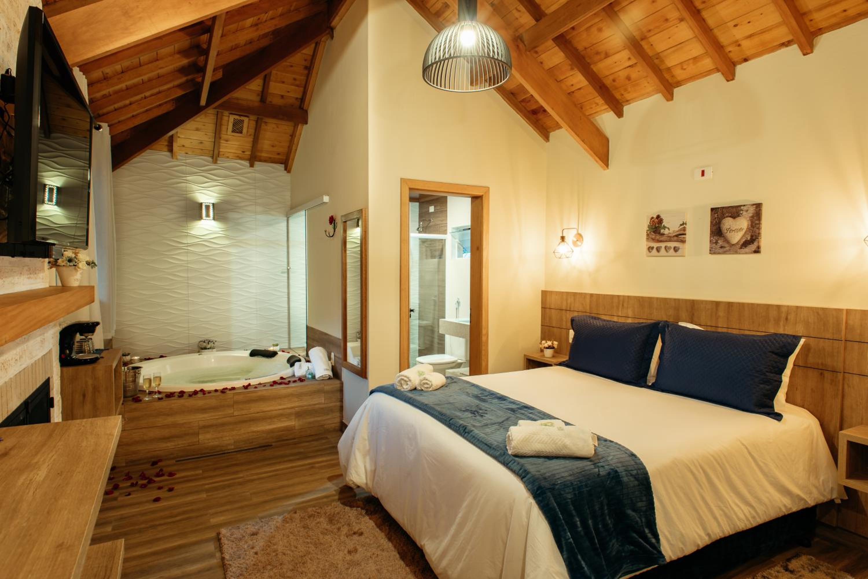 Deluxe Double Room with Bath