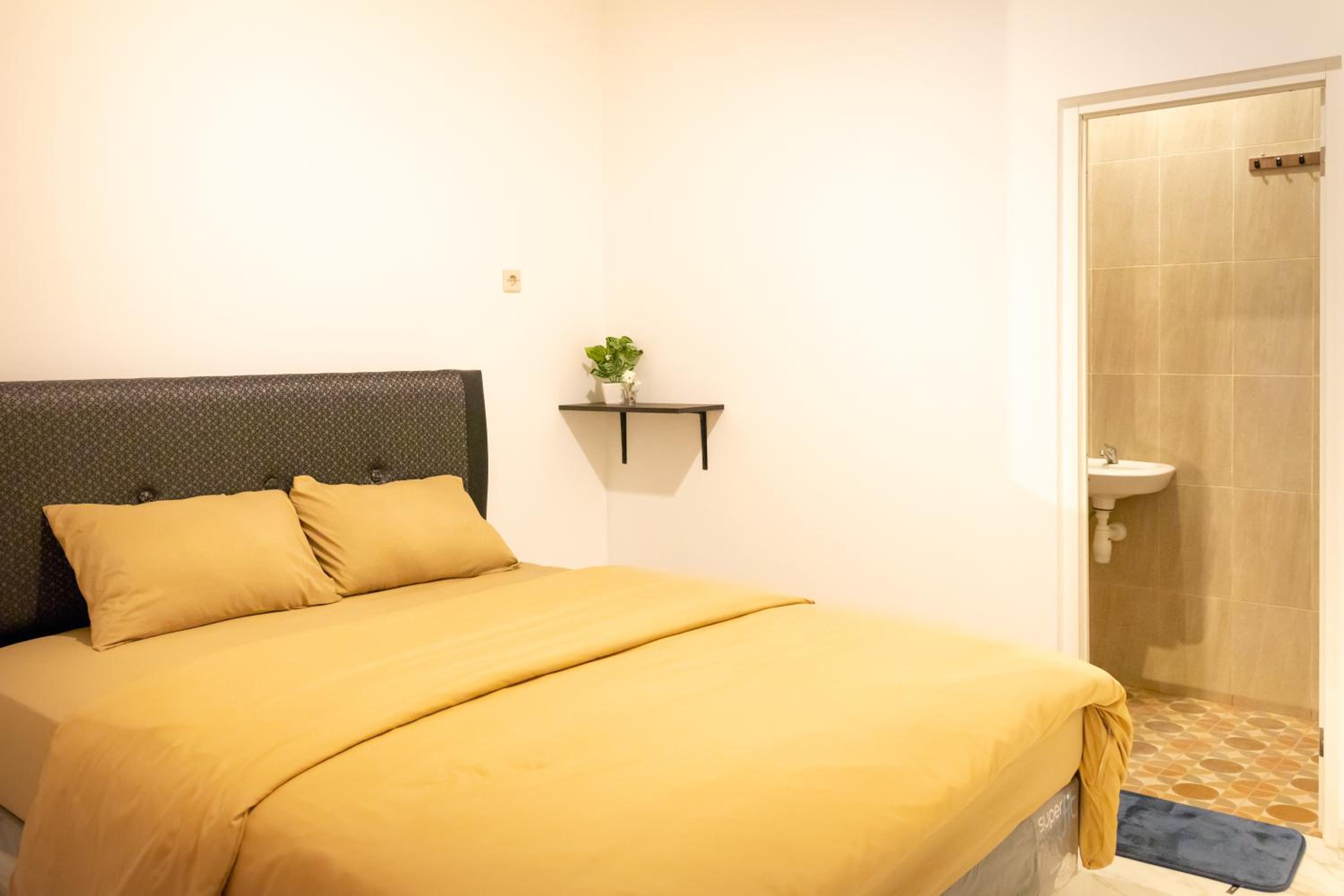 Double Room with Private Bathroom