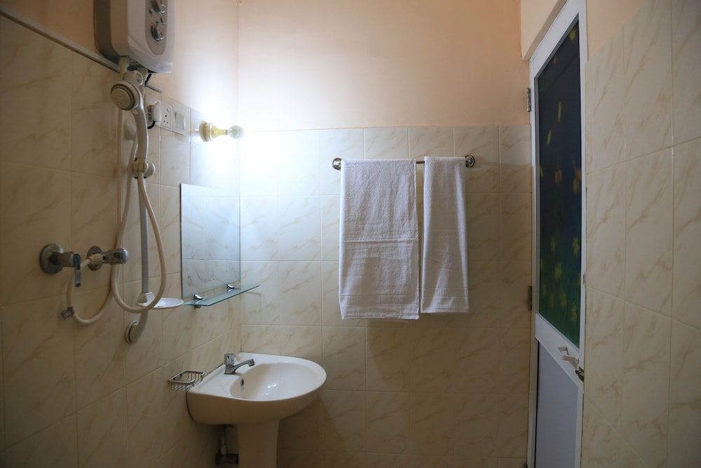 Family Quadruple Room, Mixed Dorm, Sea View, Sea Facing photo 2