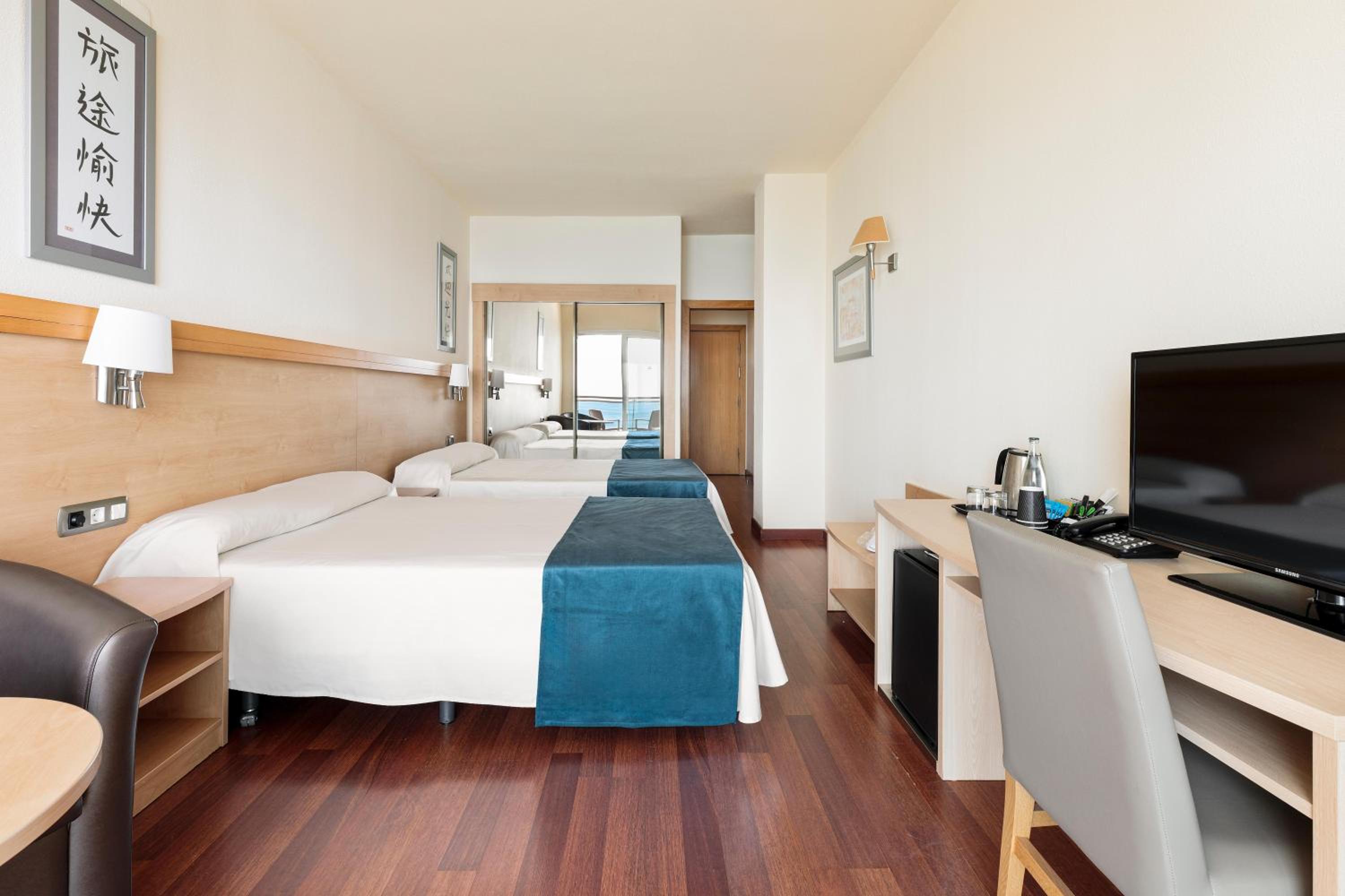 Superior Double or Twin Room with Sea View (2 Adults) - Photo 6