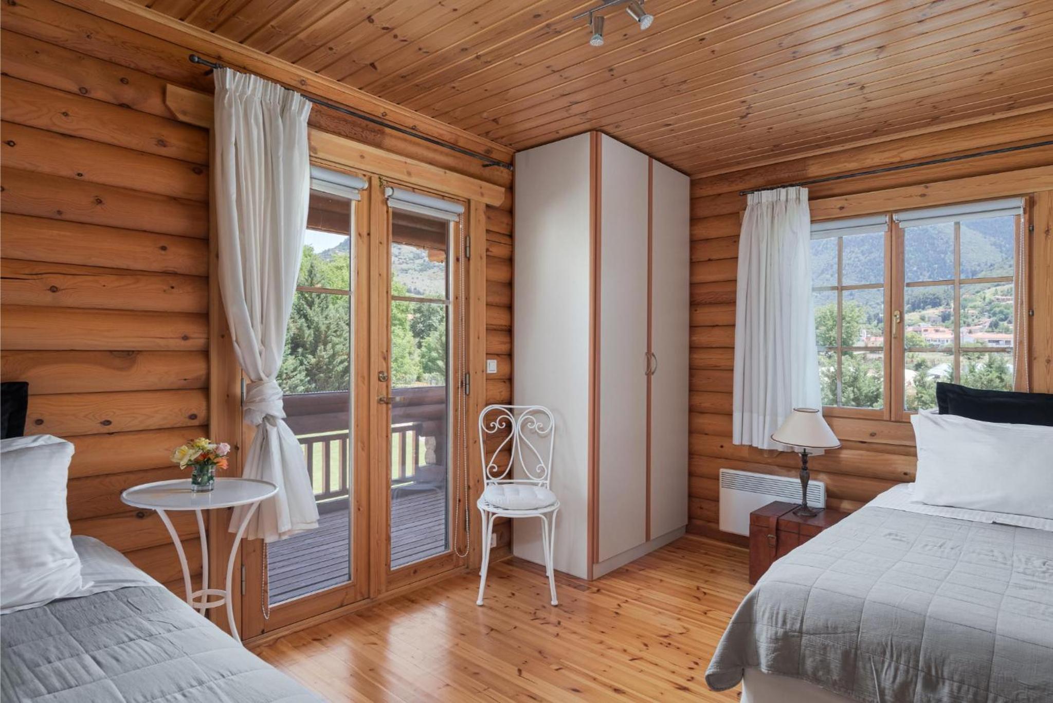 Three-Bedroom Chalet photo 3