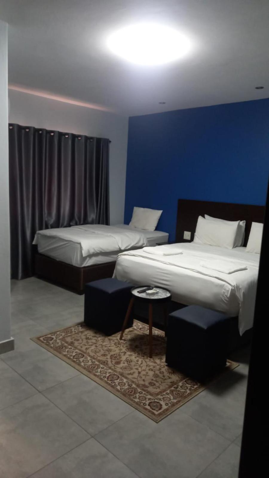 Queen Room photo 3