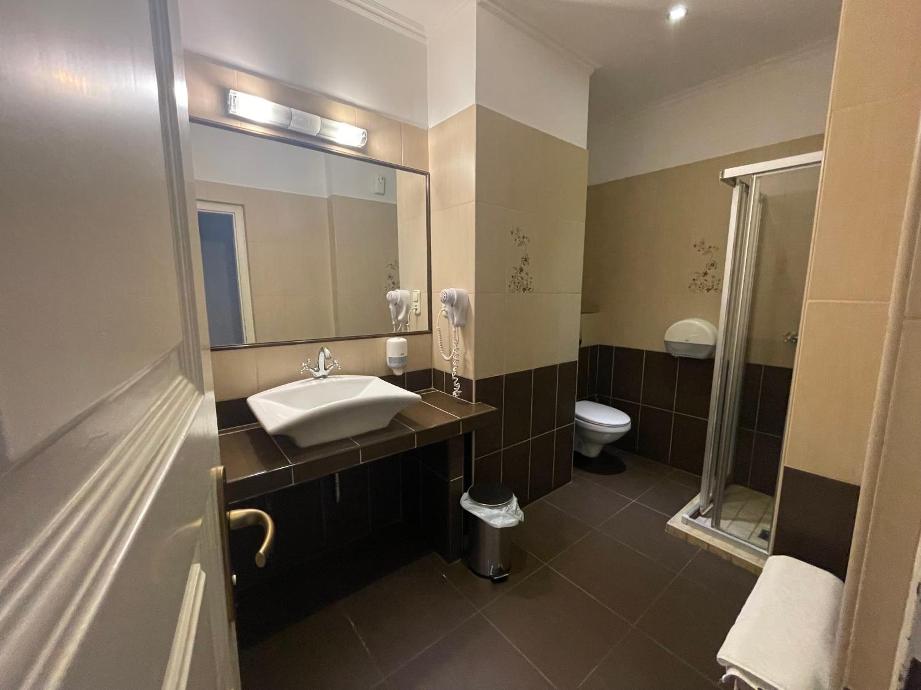 Triple Room - Photo 5
