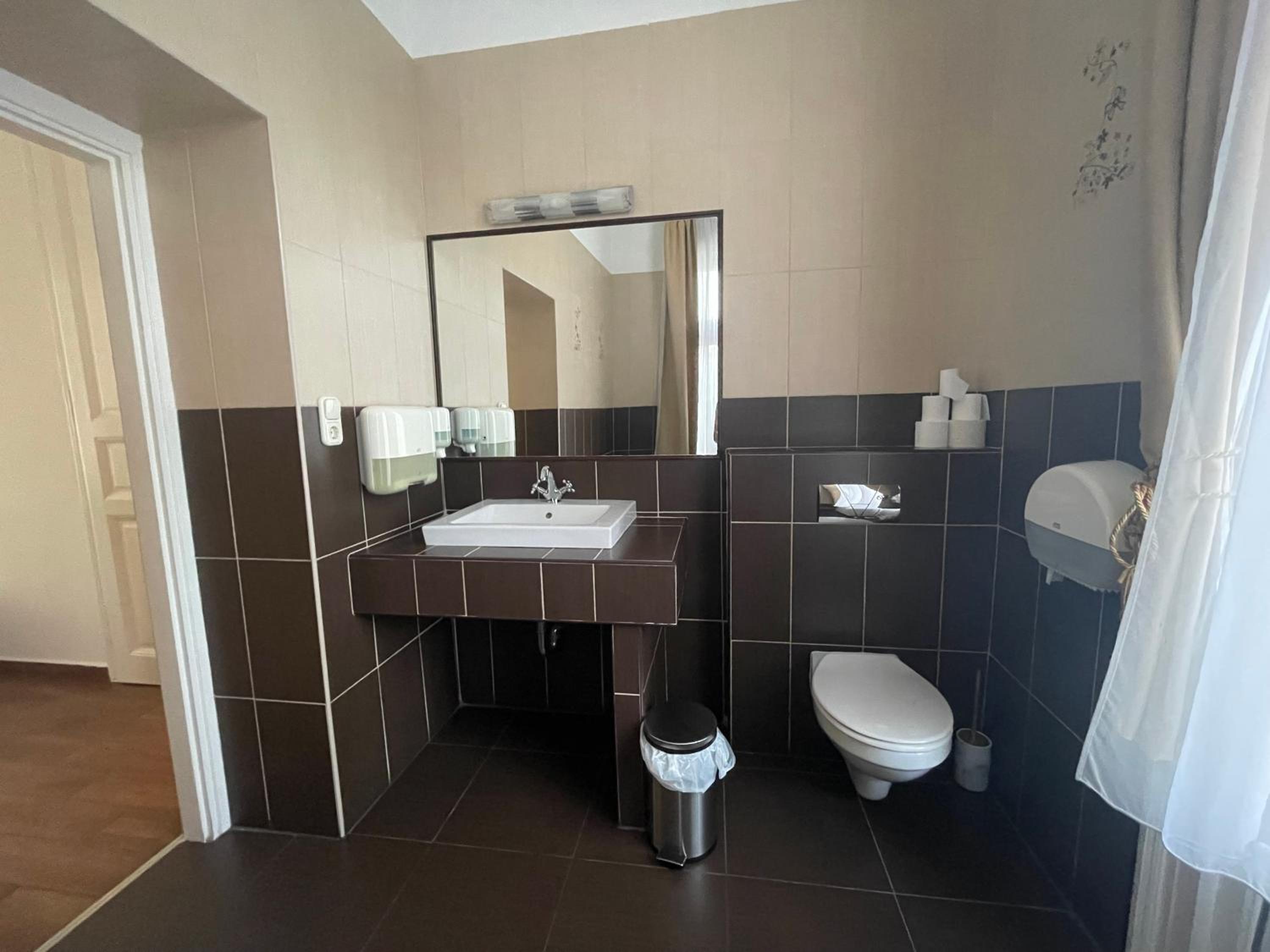 Quadruple Room - Photo 4