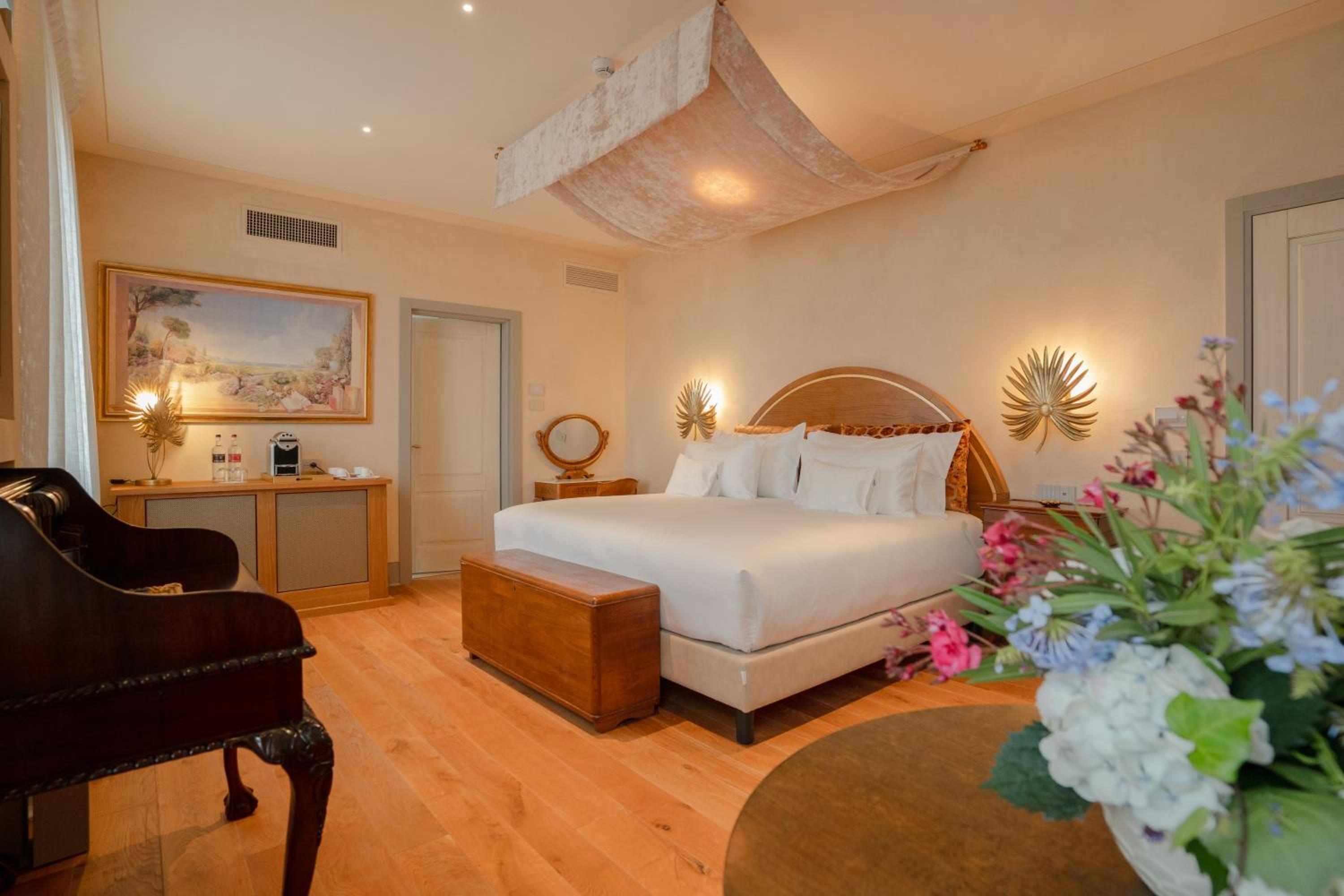 Junior Suite - Photo 1