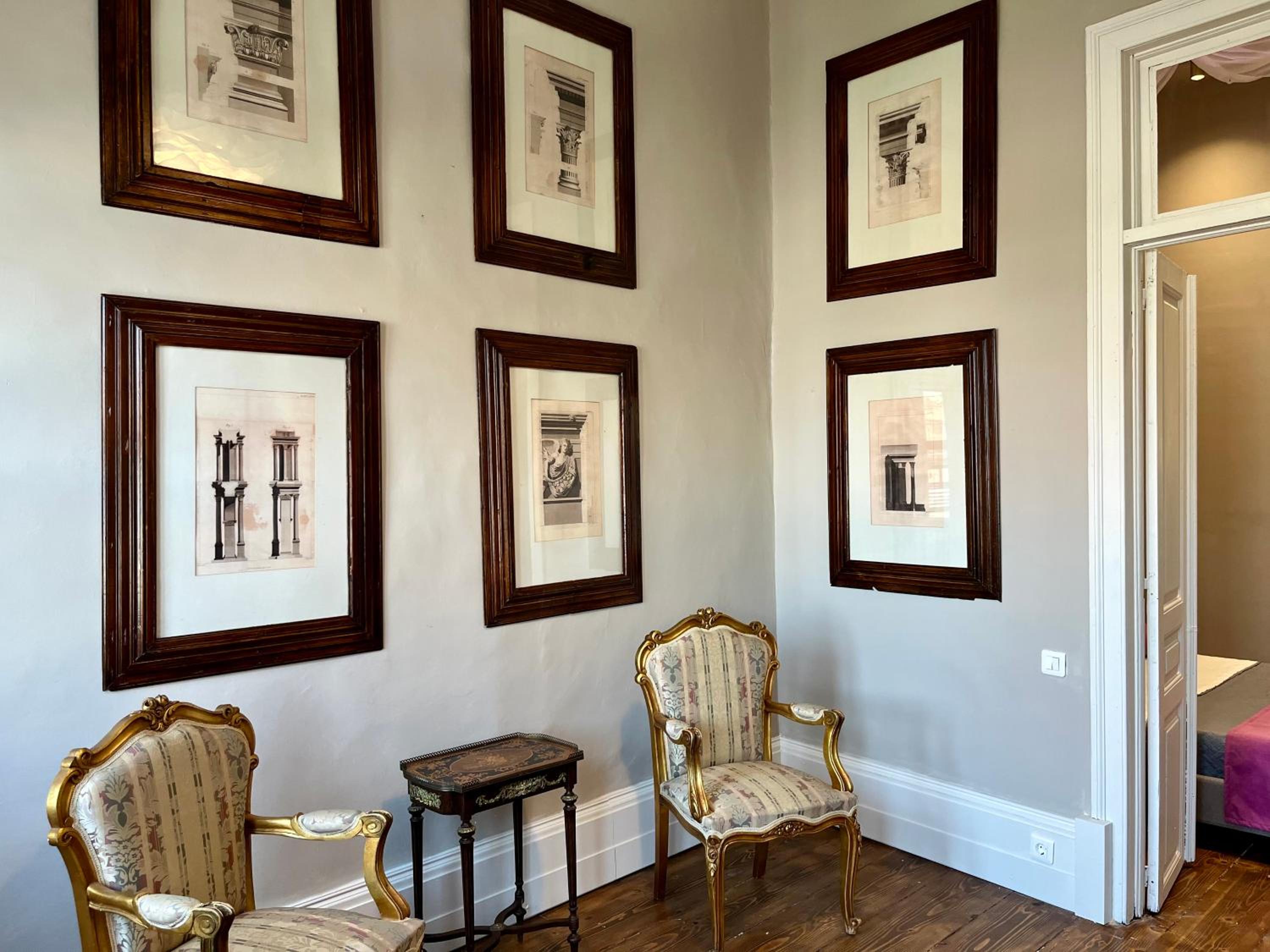 Suite - Photo 10