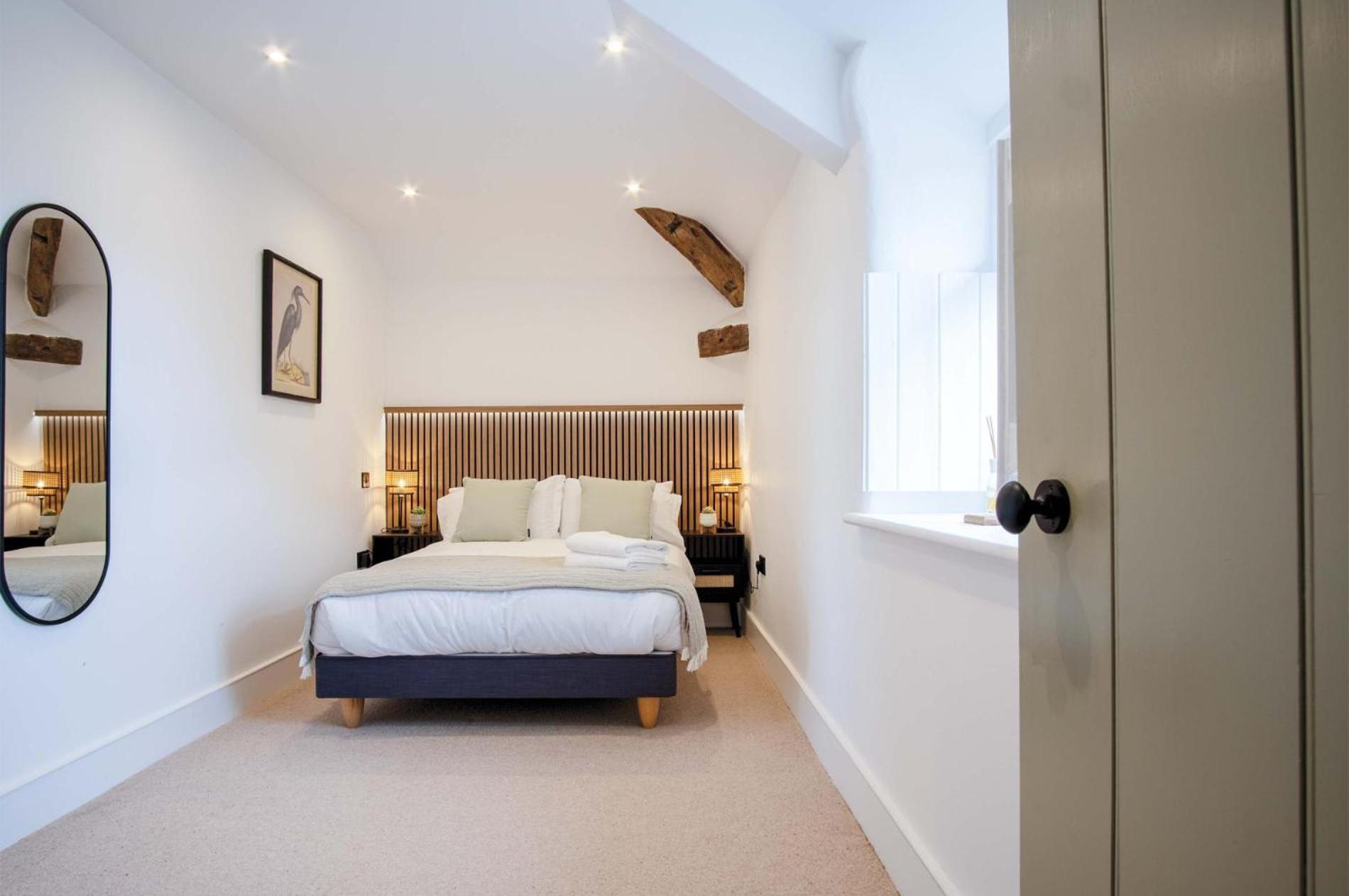 Three-Bedroom House photo 3