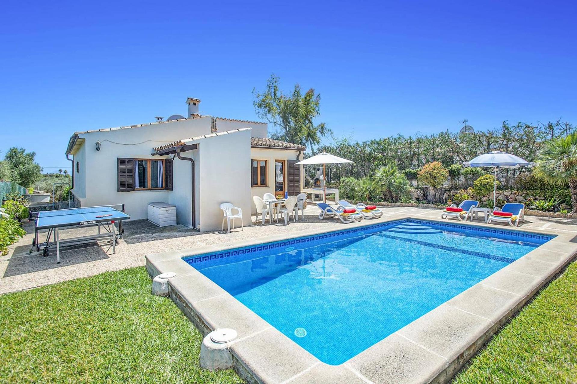 Villa photo 2
