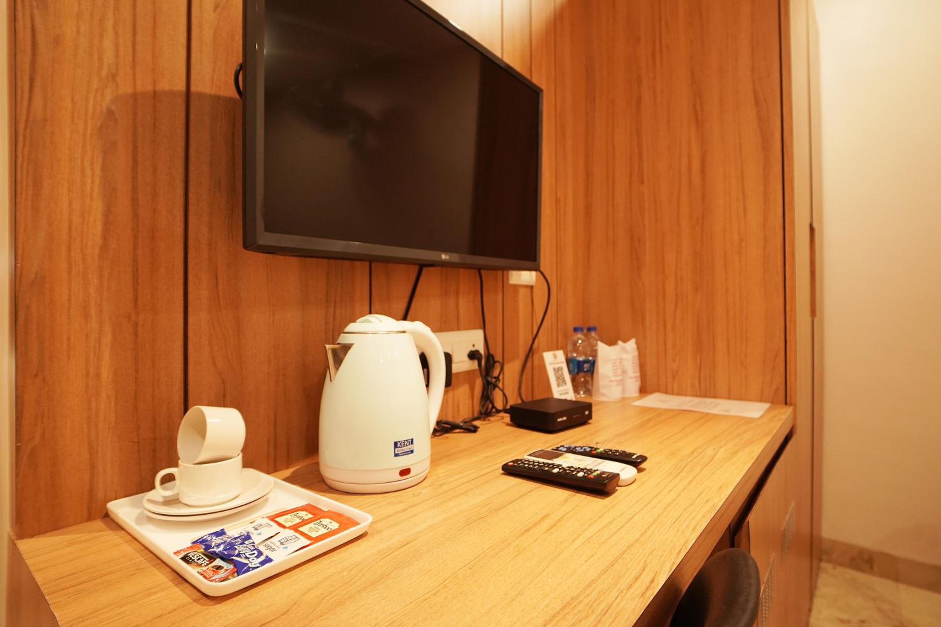 Deluxe Room - Photo 5