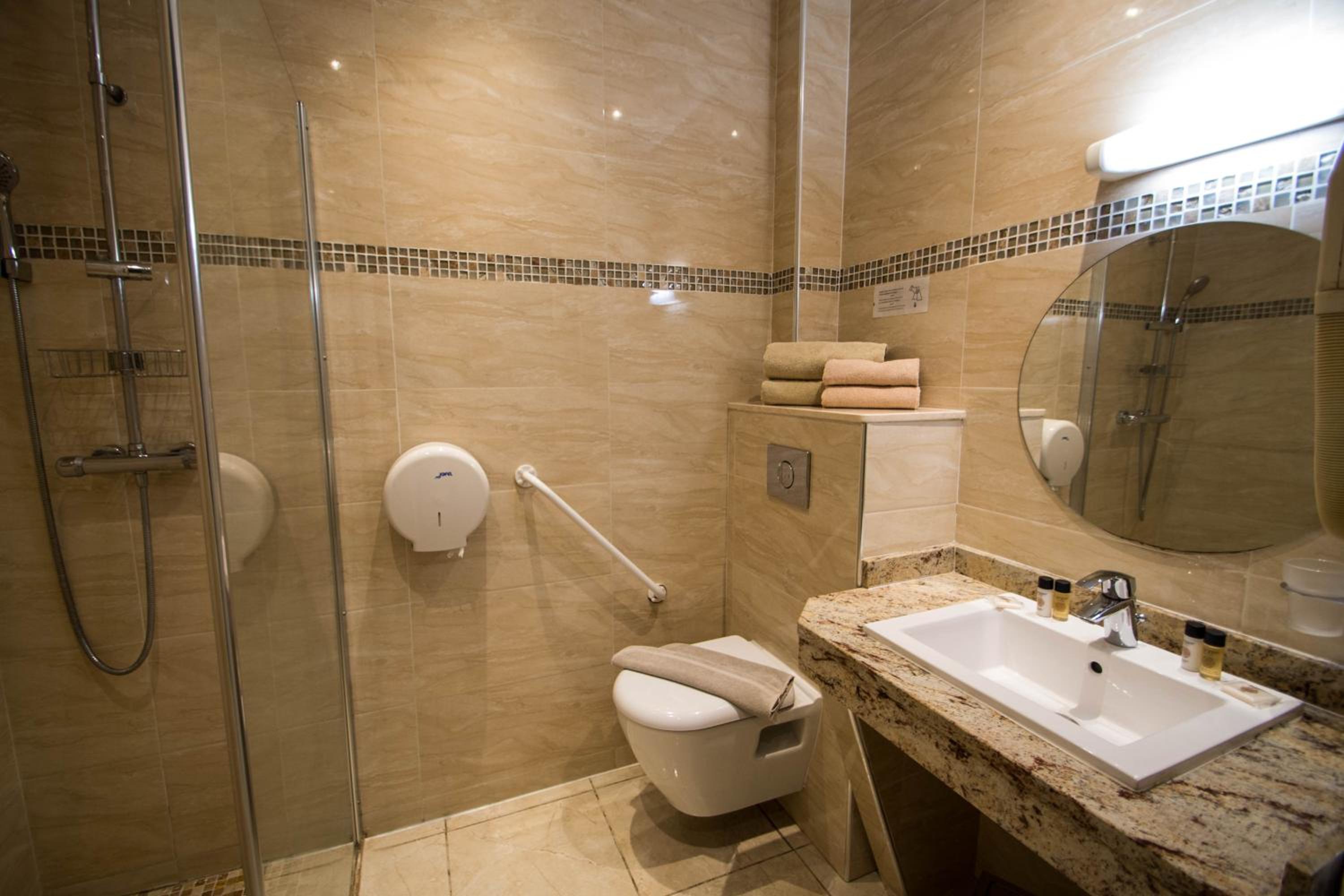 Double Room - Photo 14