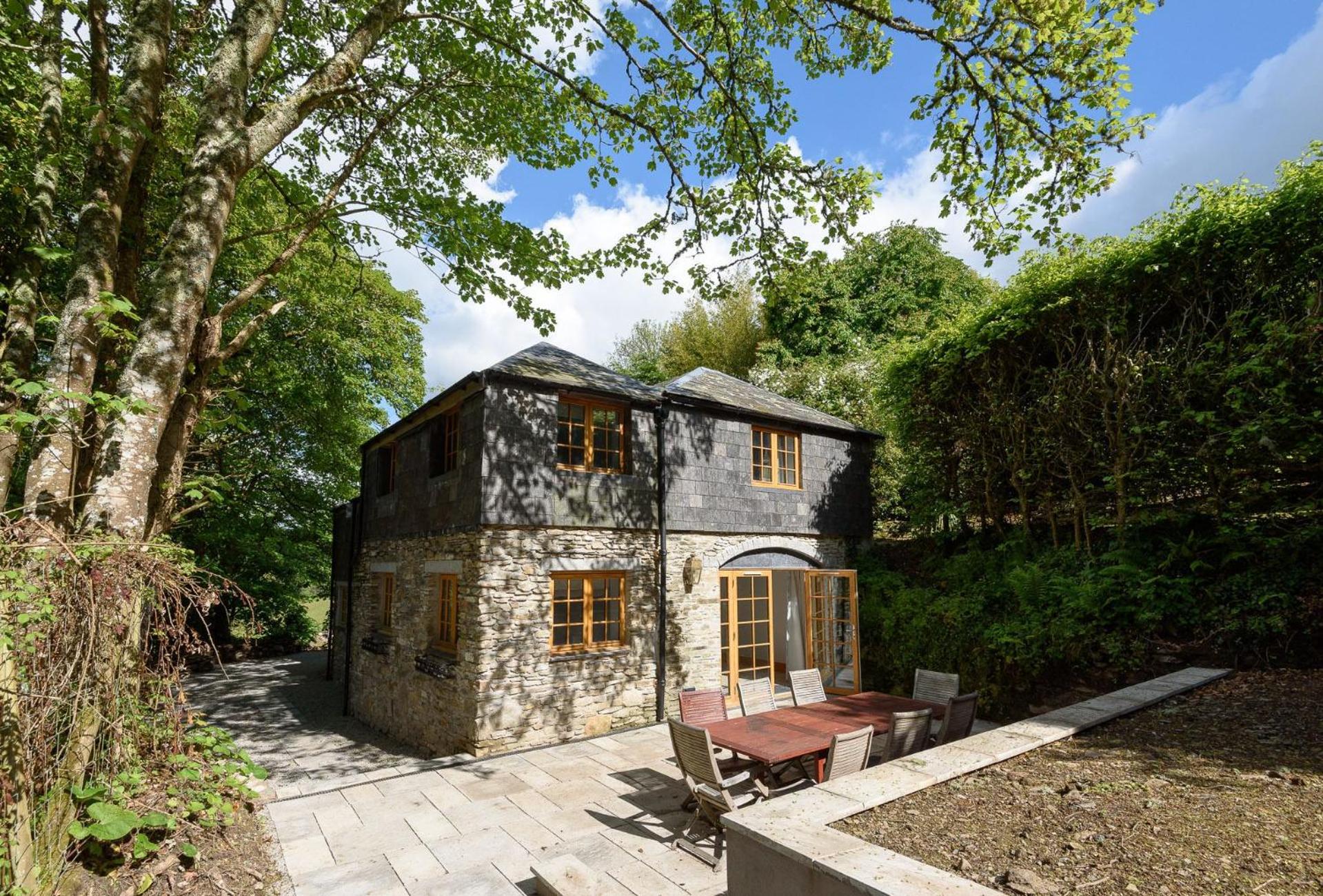 Four-Bedroom House photo 2