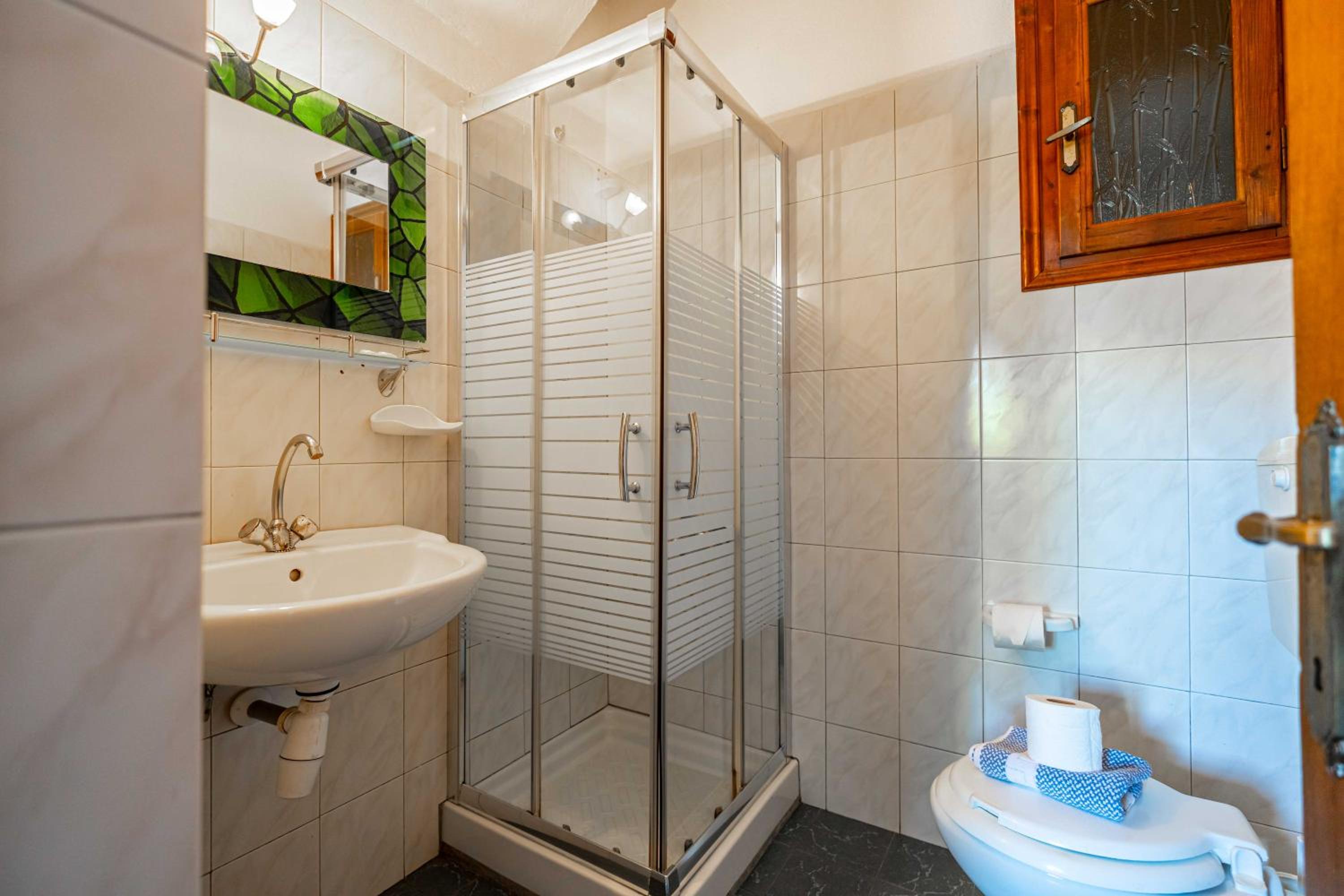 Small Double Room photo 2