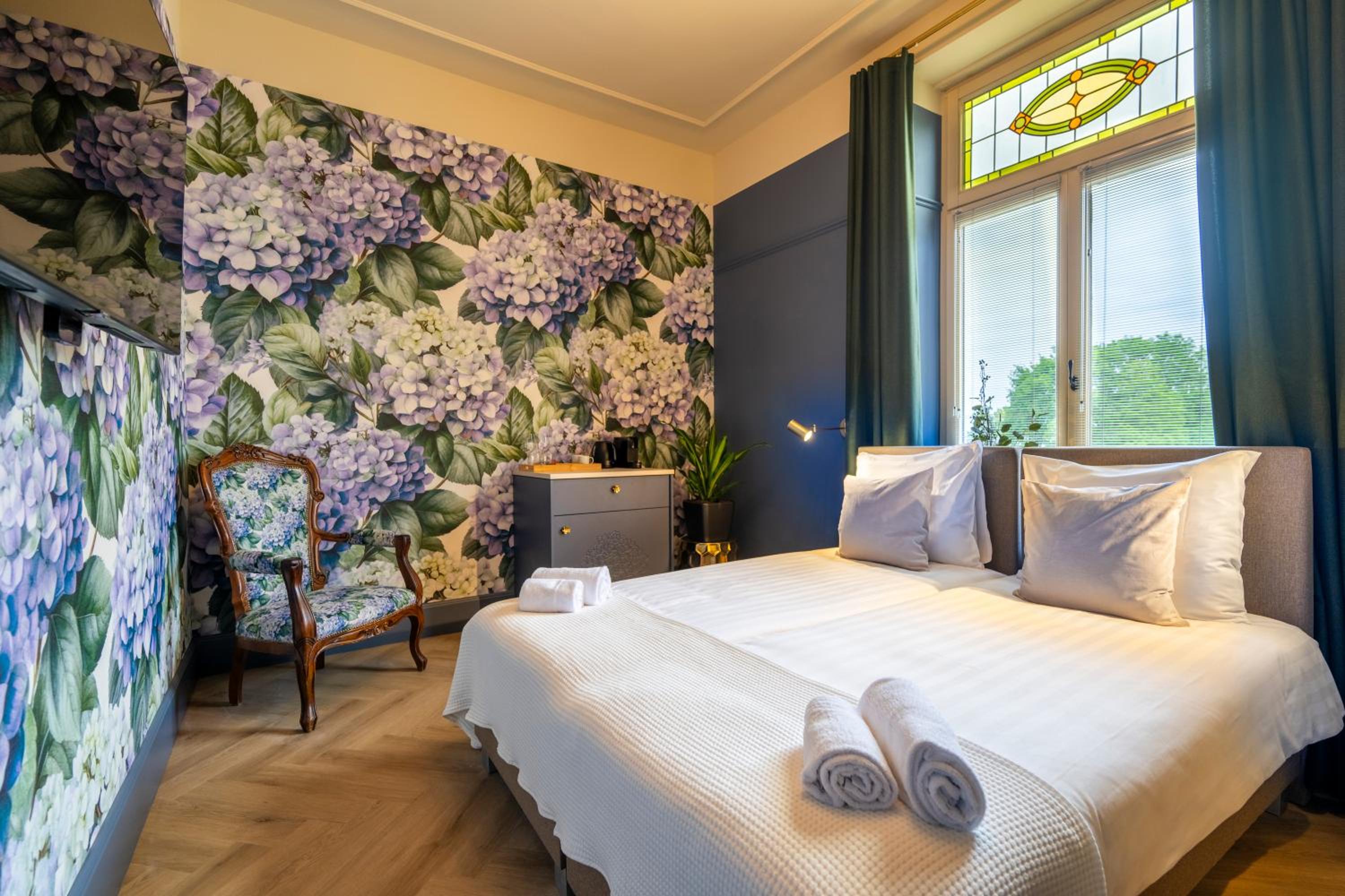 Standard Double Room - Photo 8