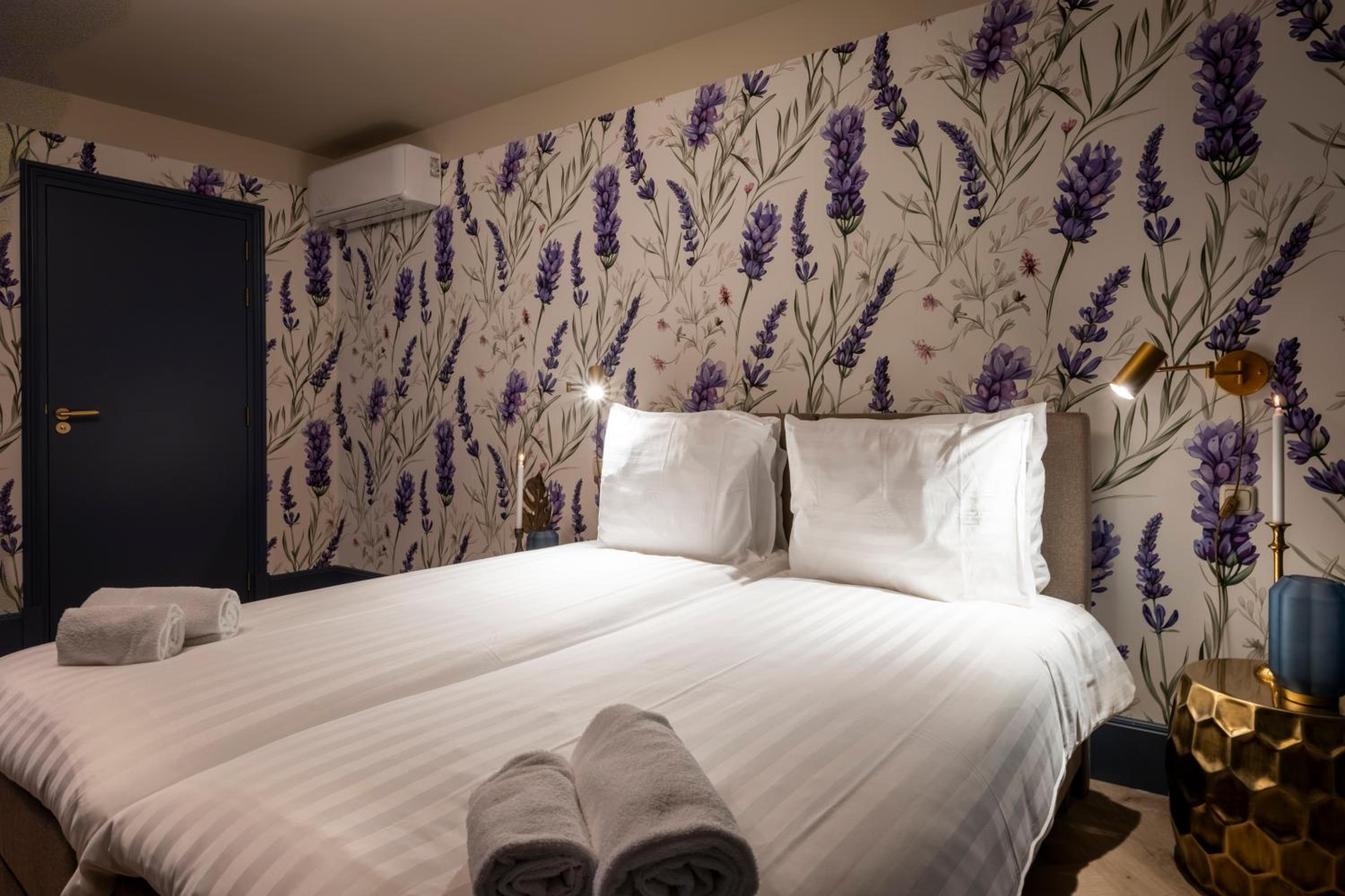 Standard Double Room - Photo 15