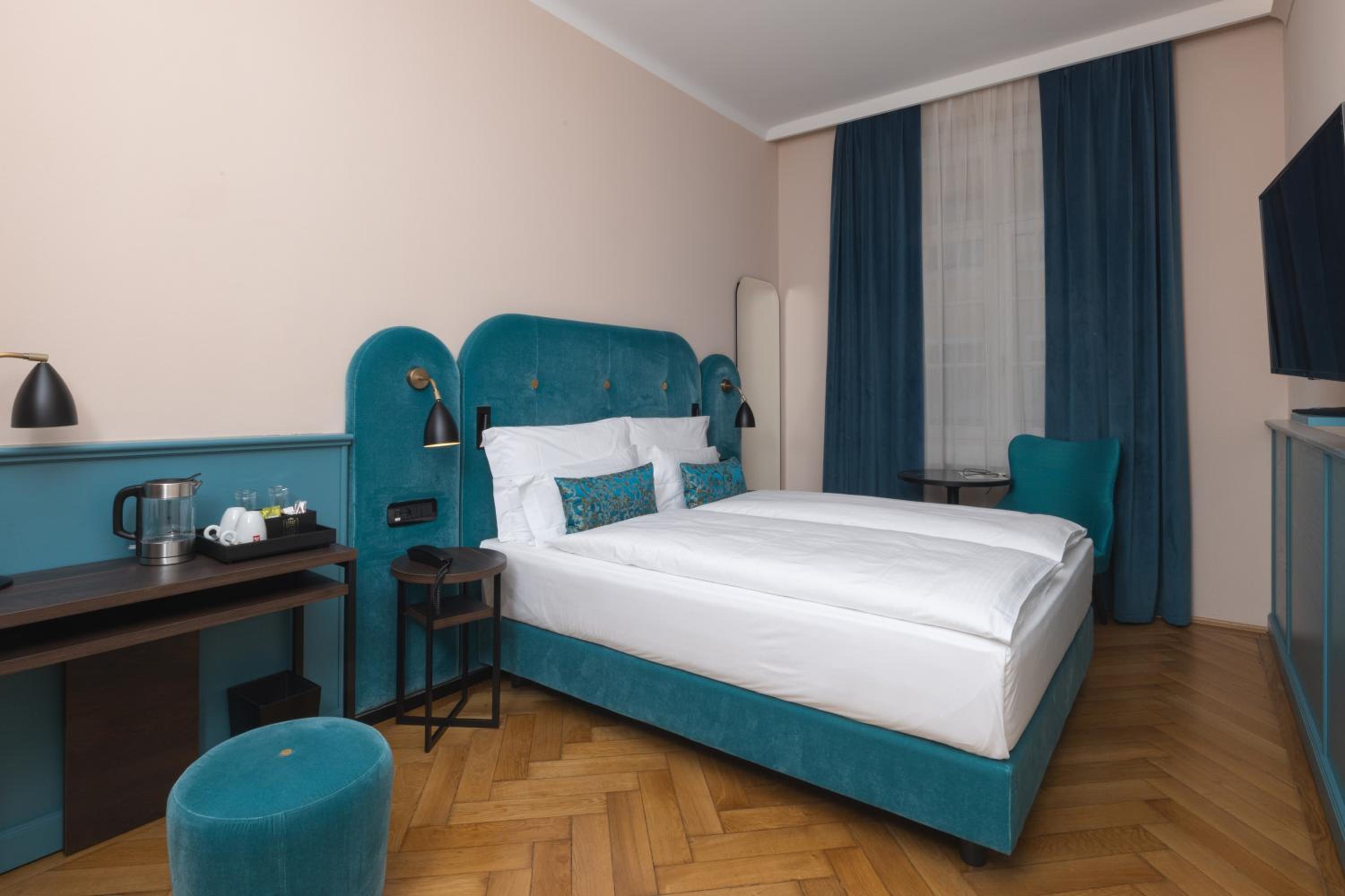 Standard Double Room - Photo 1