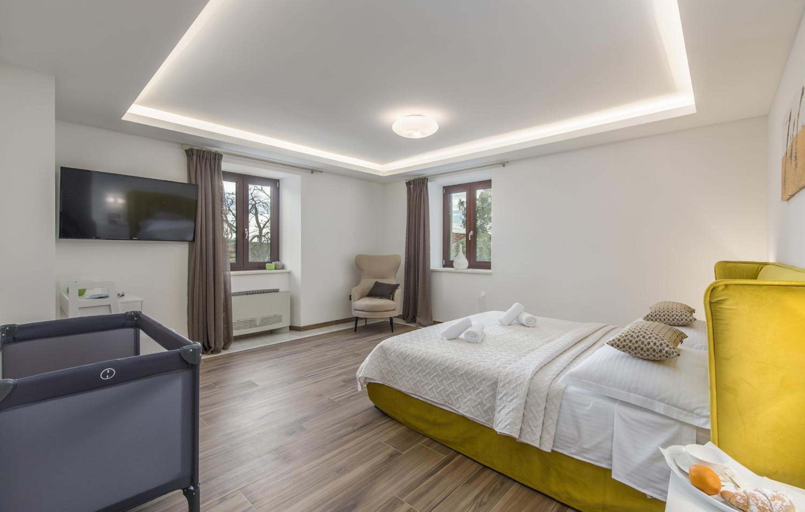 Villa photo 2