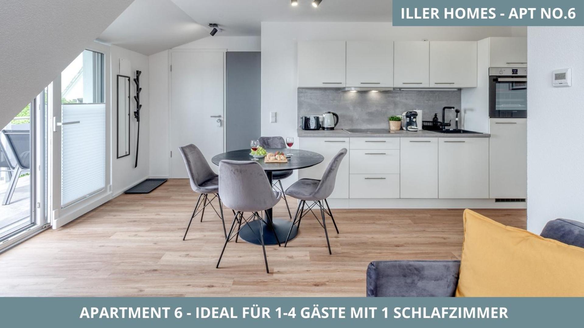 Studio Apartment with Balcony photo 3