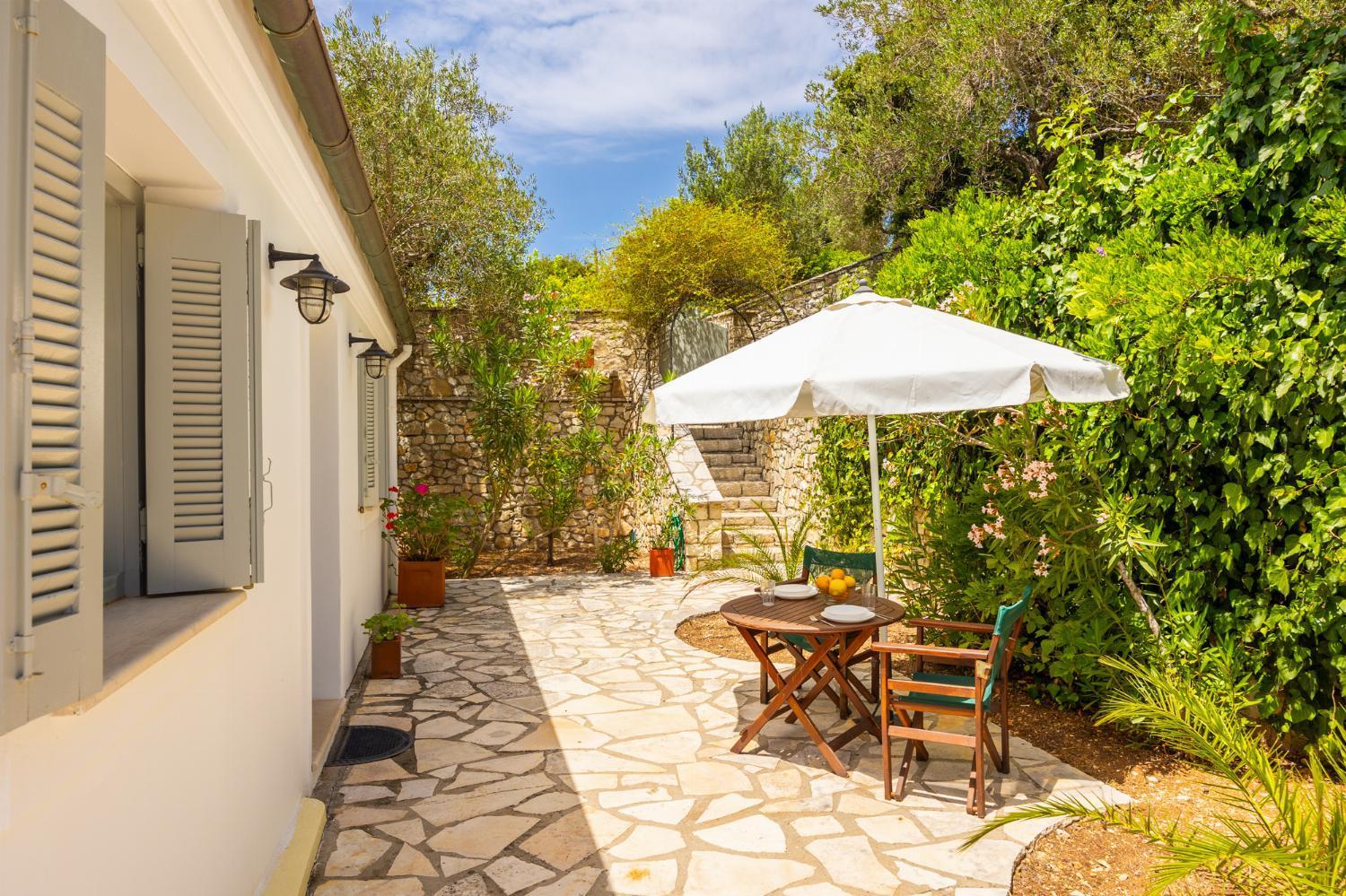 Villa photo 2