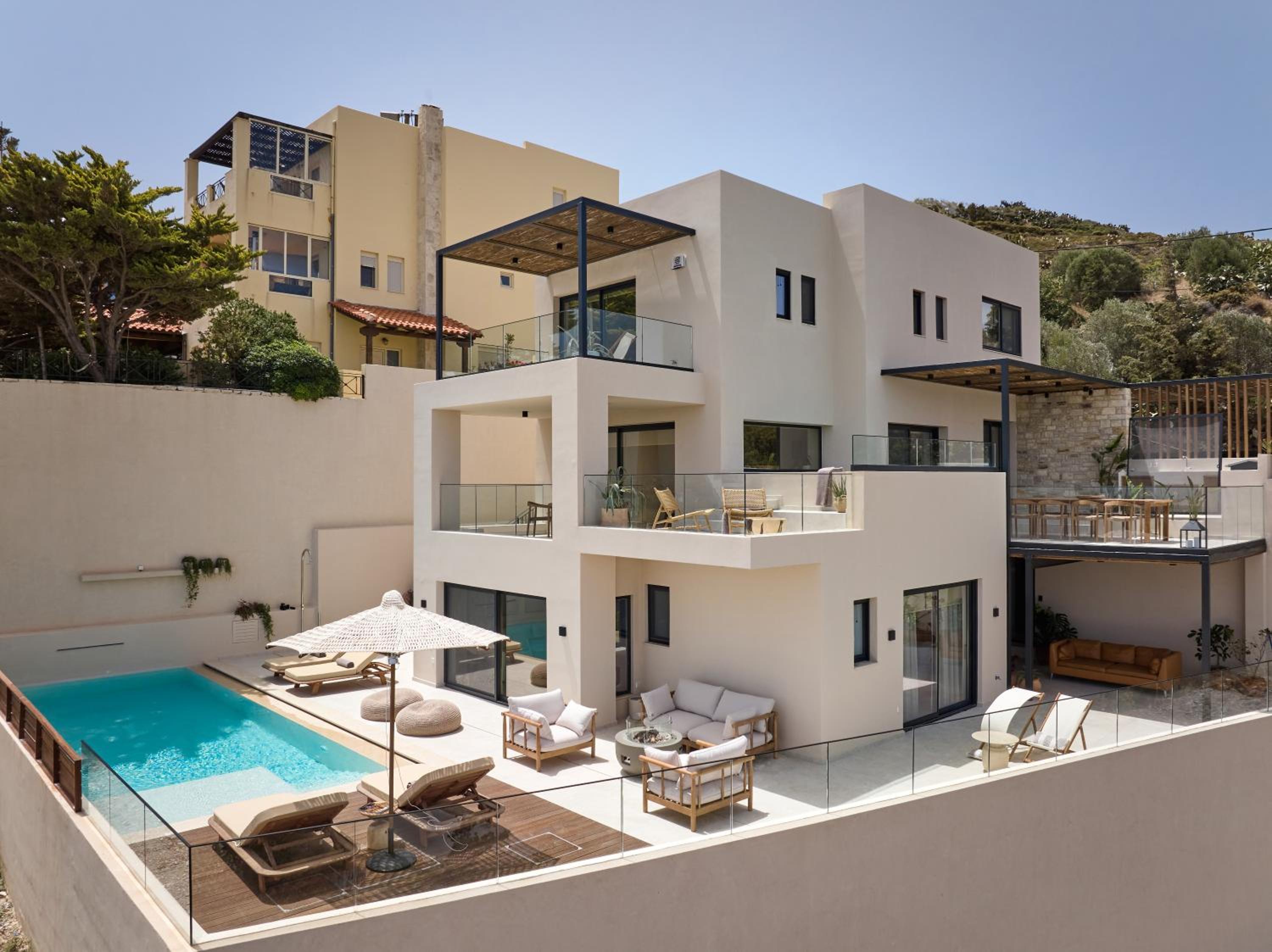 Villa photo 2