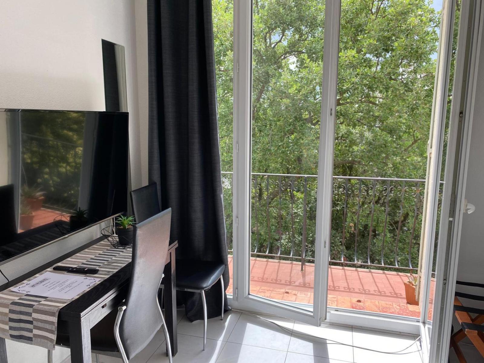 Studio Suite - Photo 20