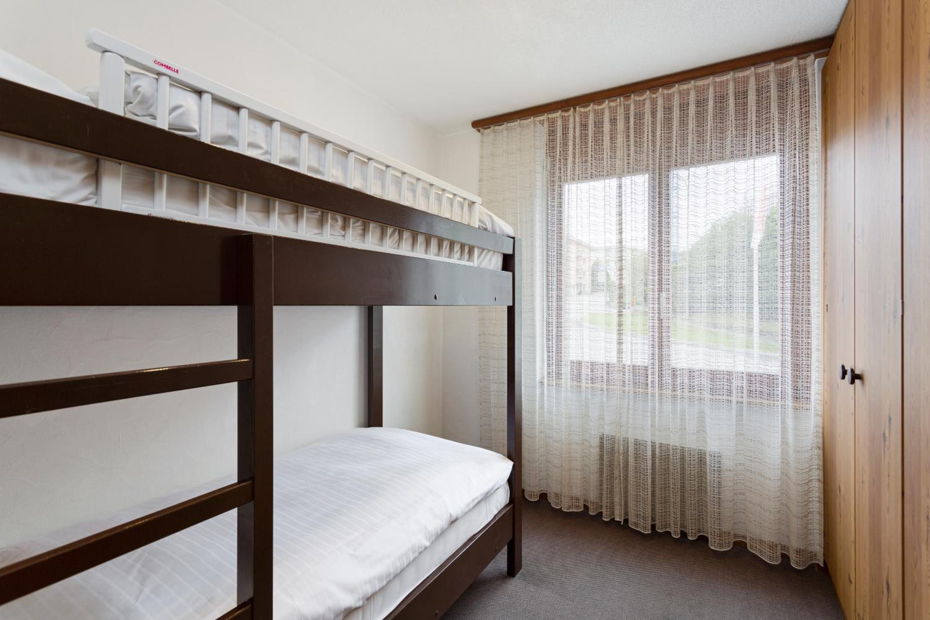 Three-Bedroom Apartment with Mountain View photo 2