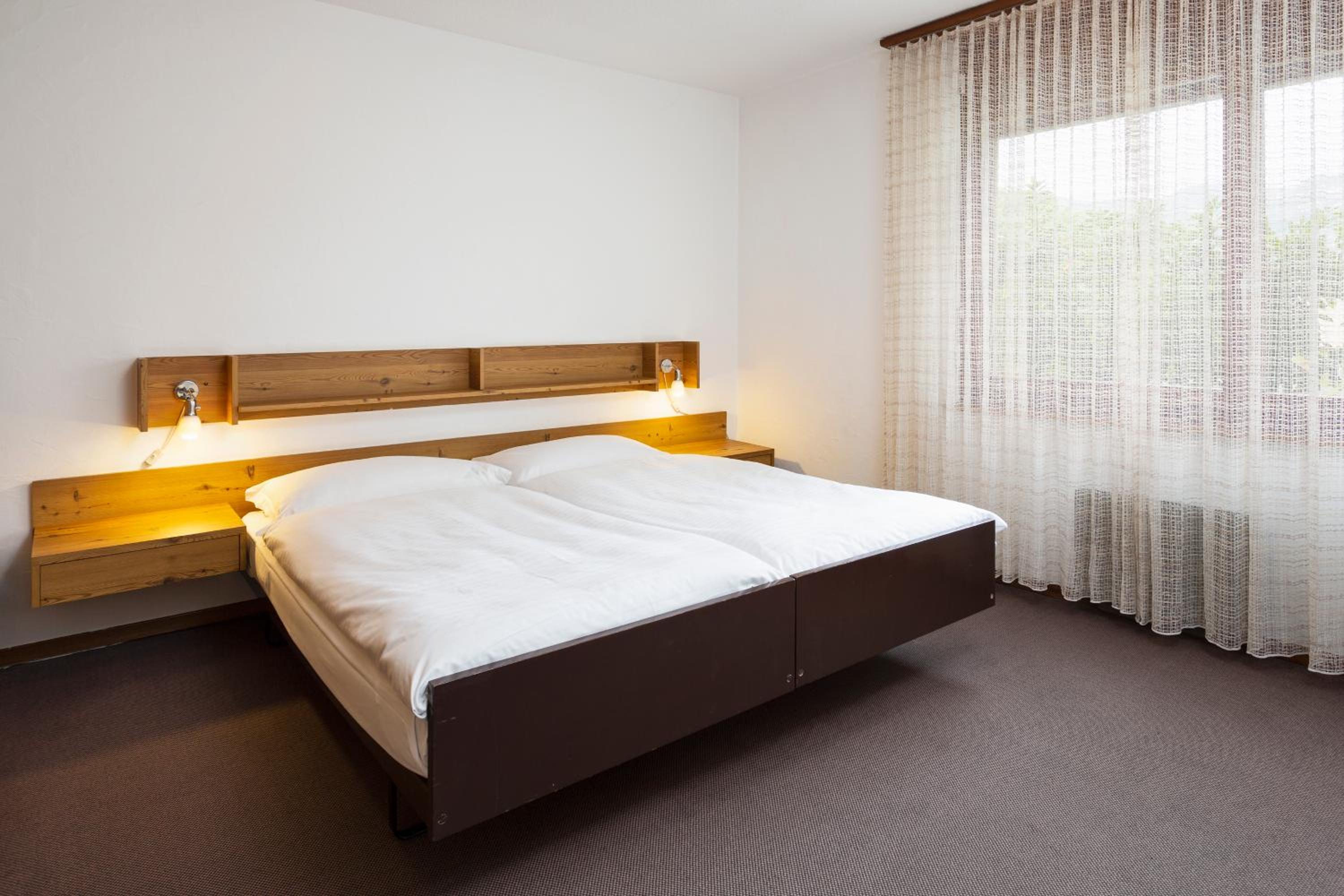Three-Bedroom Apartment with Mountain View photo 3