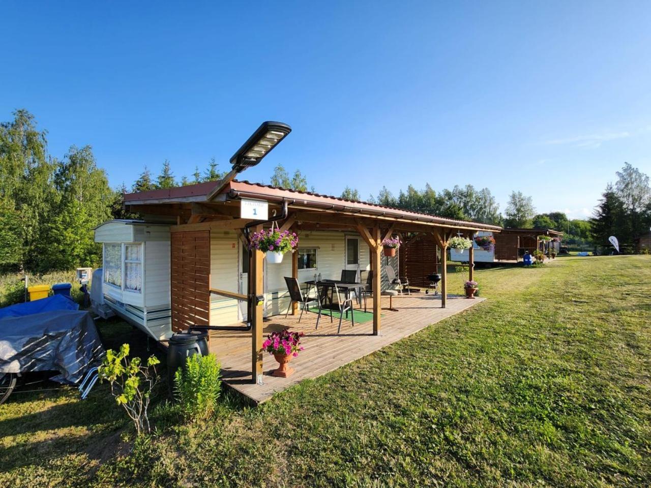 Mobile Home photo 1