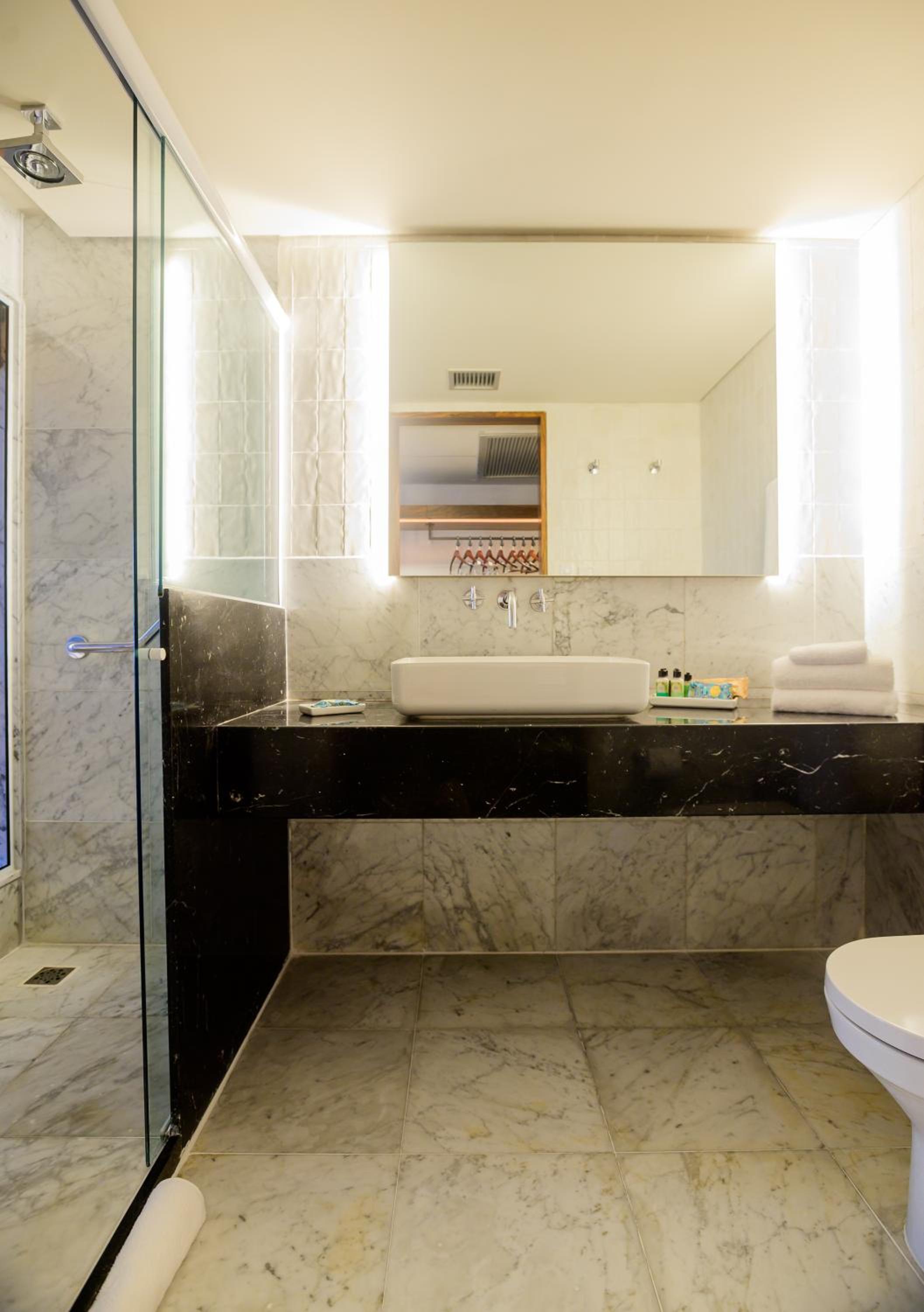 Executive Suite photo 2