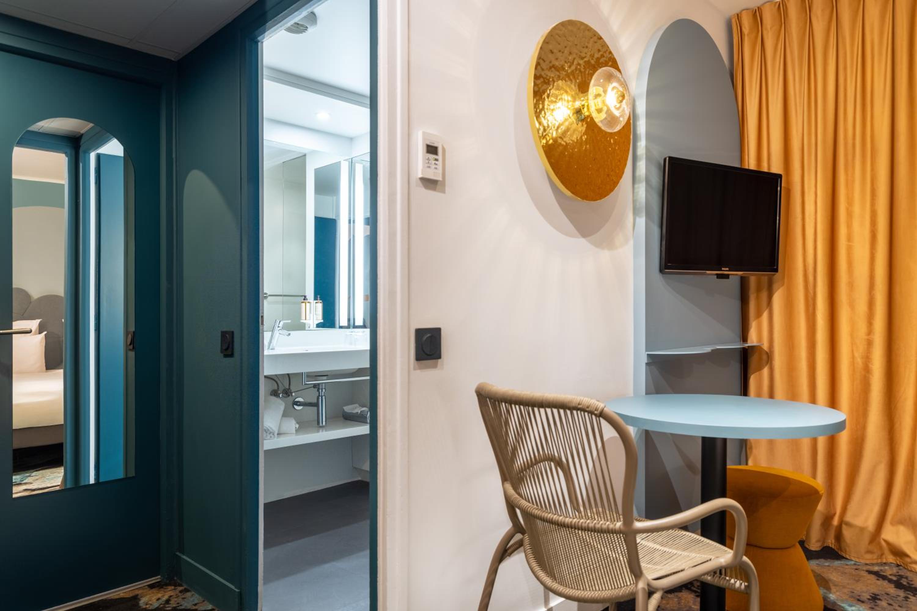 Classic Double Room - Photo 8