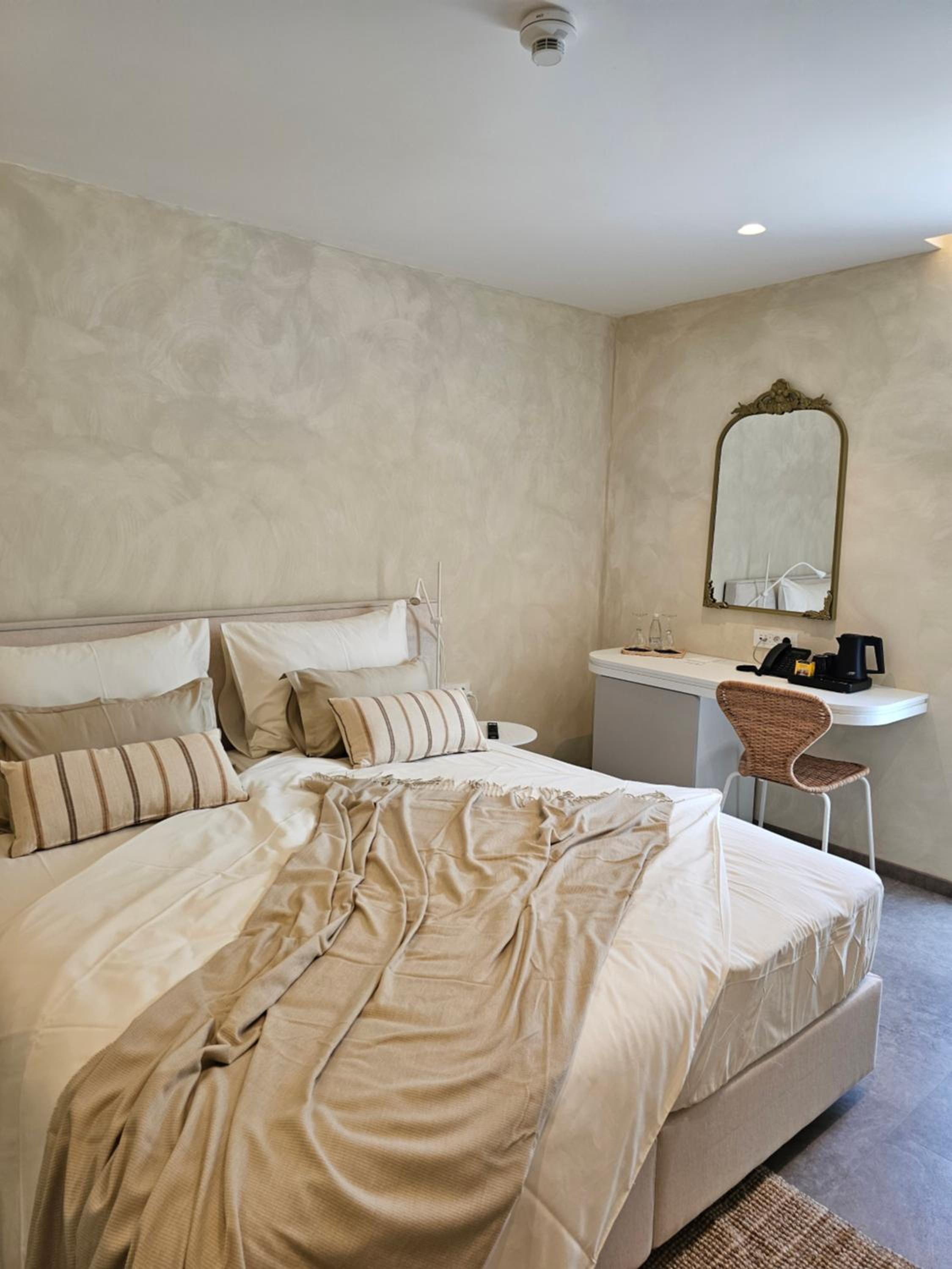 Twin Room with Mountain View photo 2