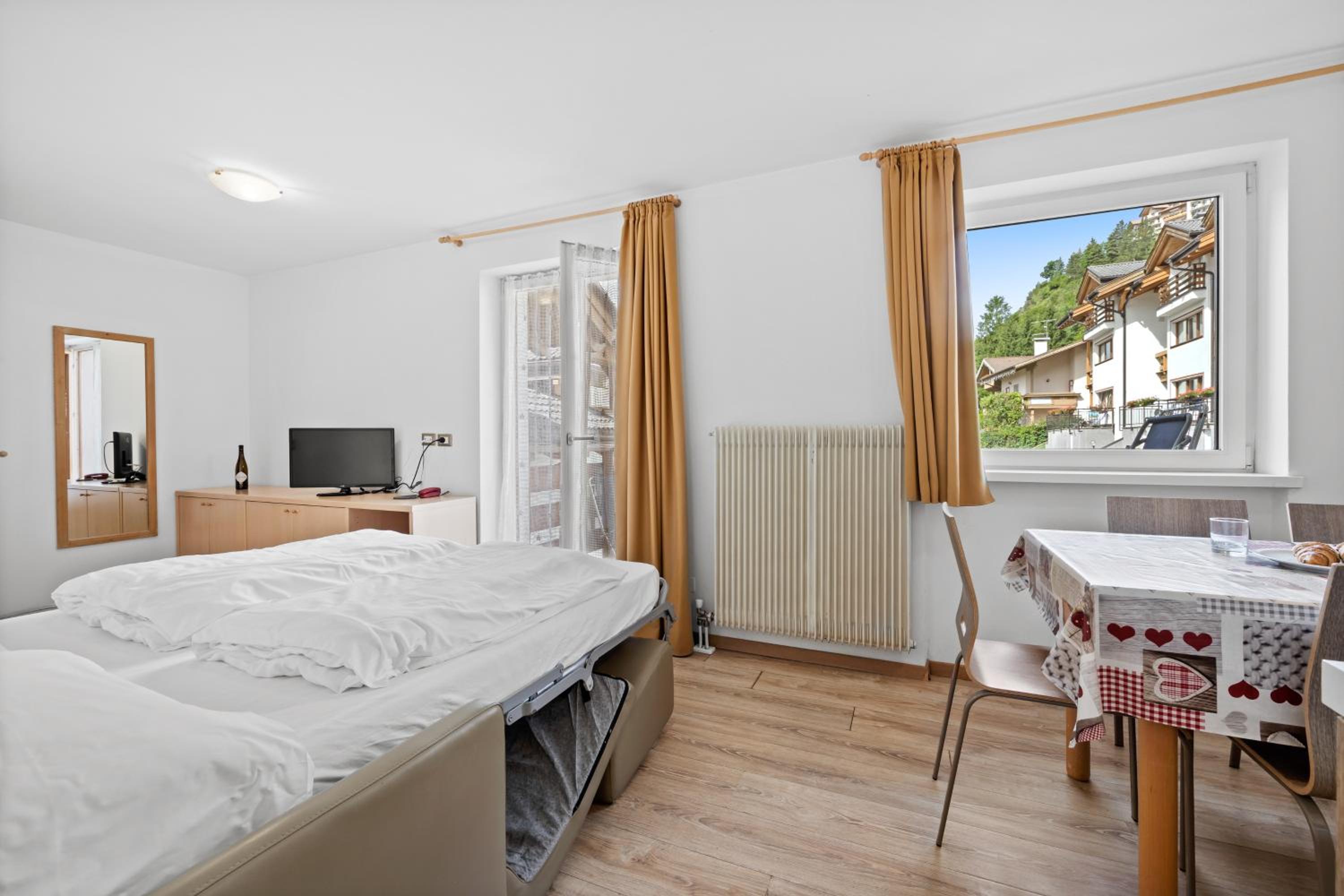 Two-Bedroom Apartment (6 people) photo 1