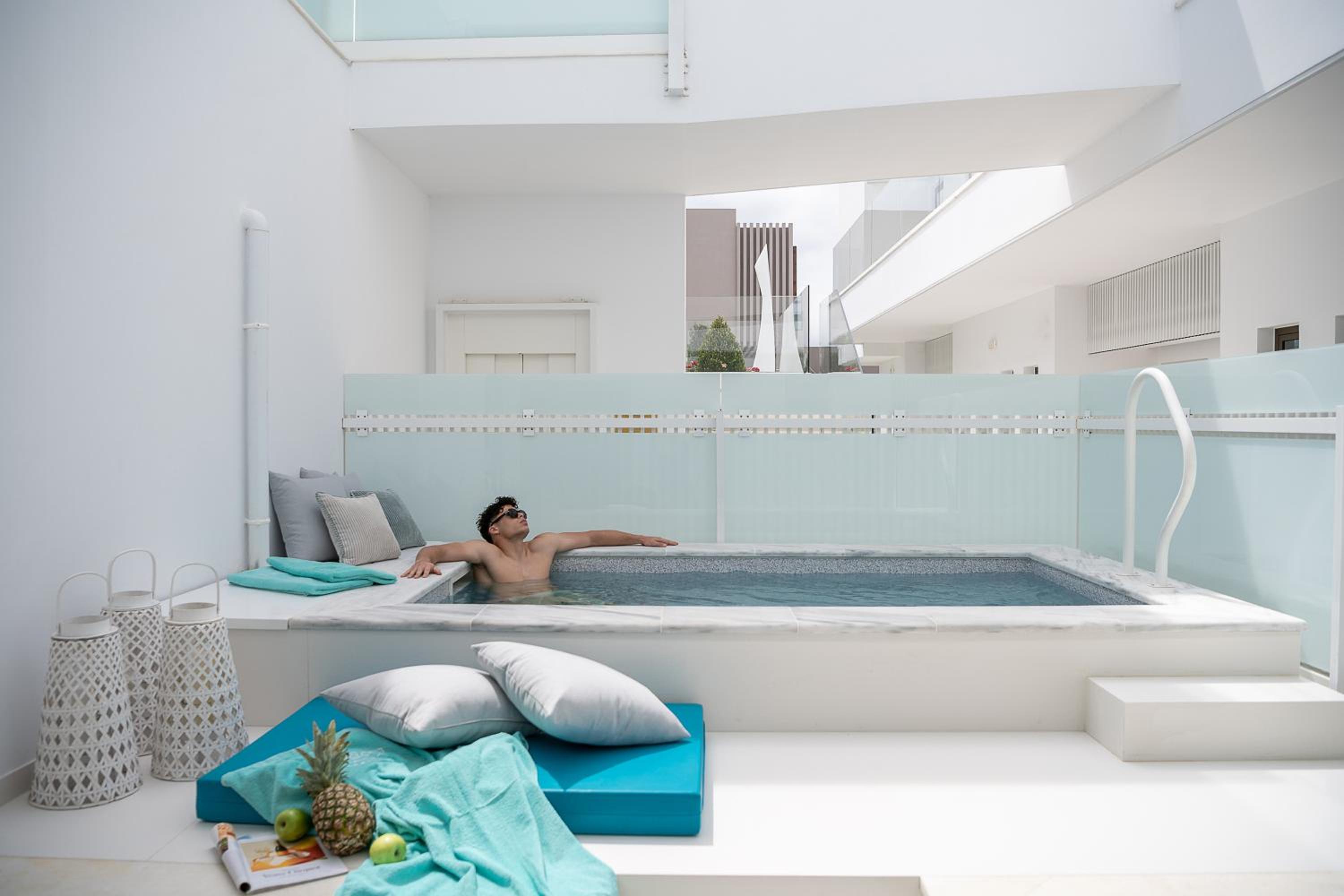 One-Bedroom Apartment with Private Pool (No View) thumbnail 6
