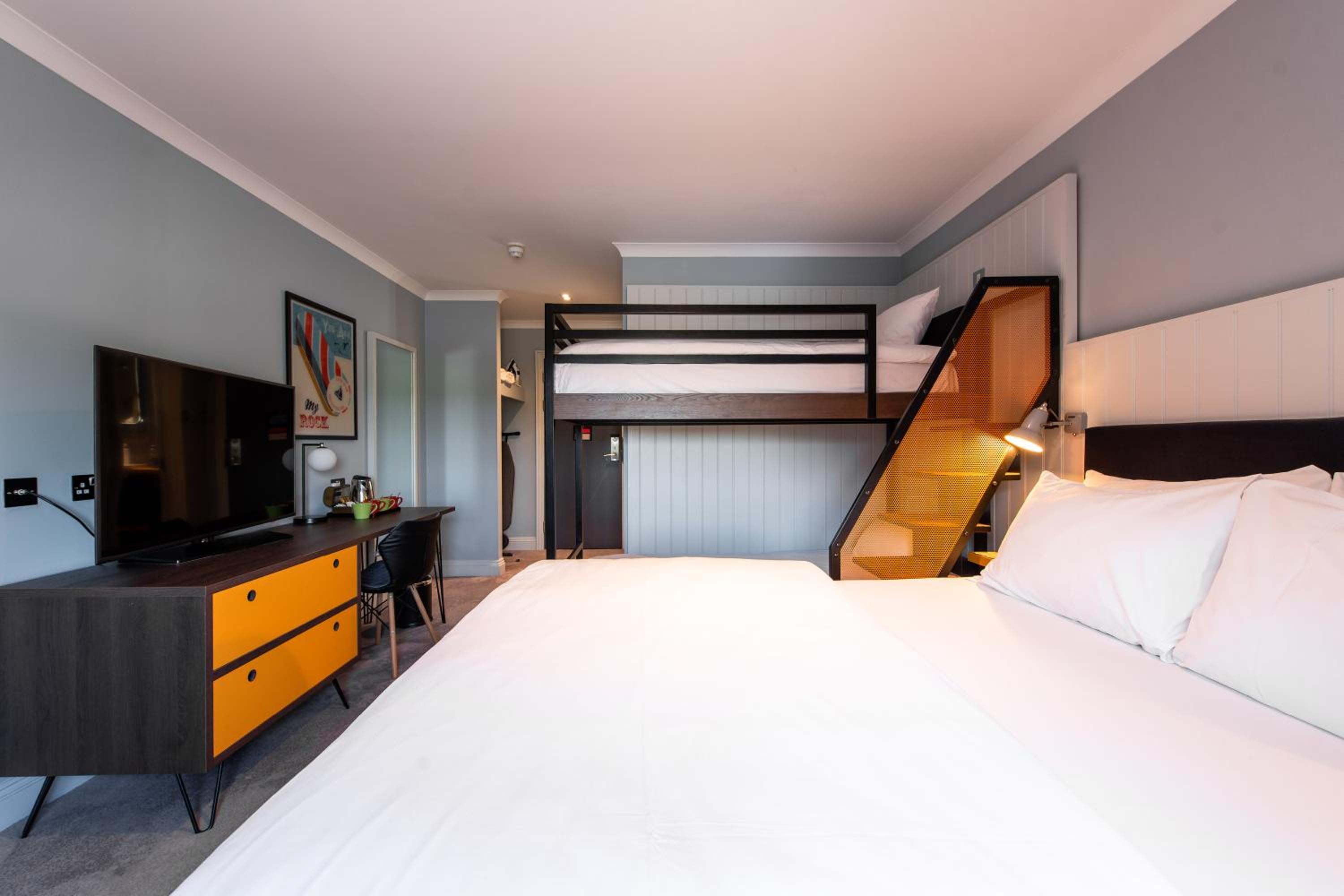 Family Room, 1 Double Bed with Bunk Bed - Photo 1